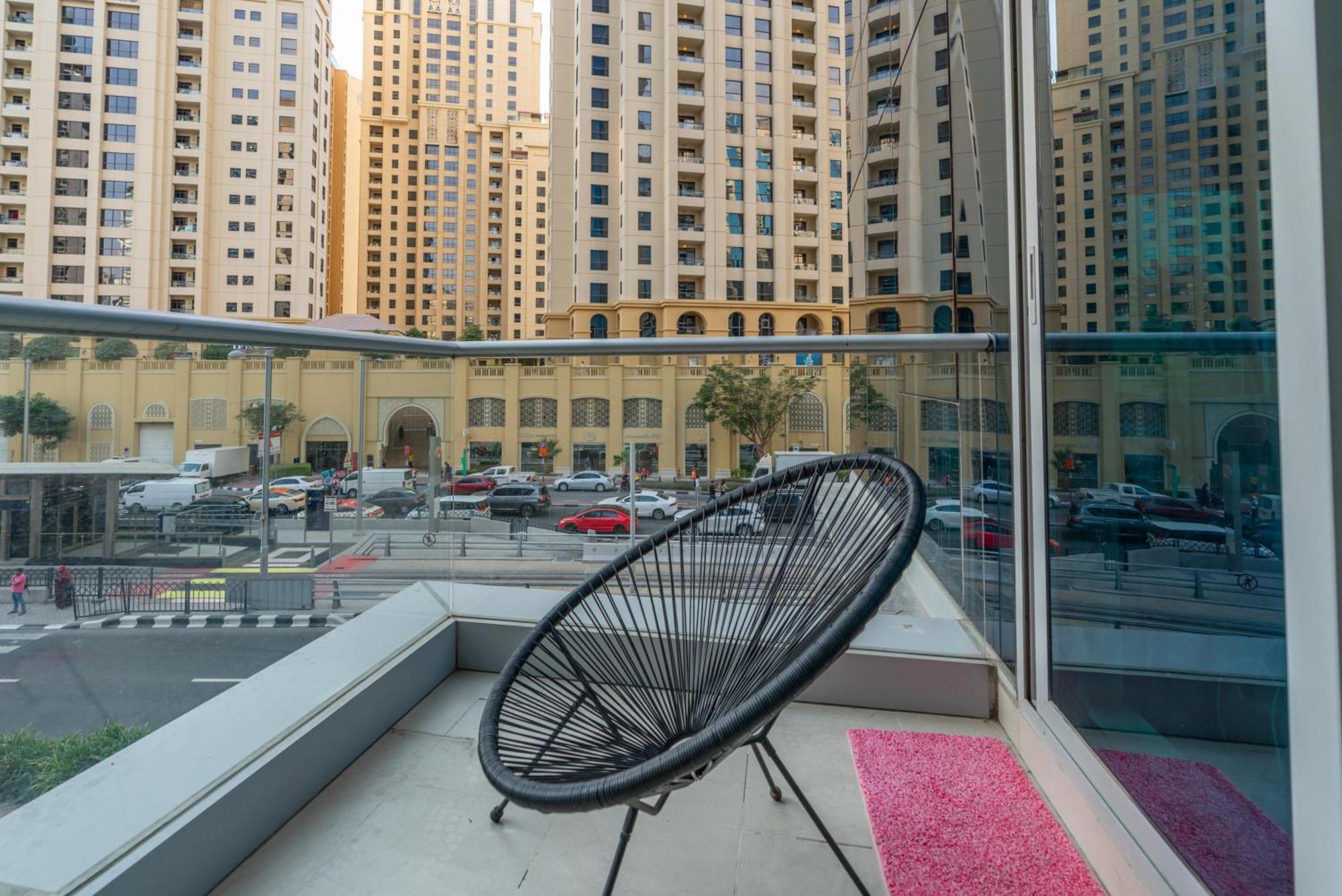 Apartment White Sage Spacious 1br At Marina Promenade *
