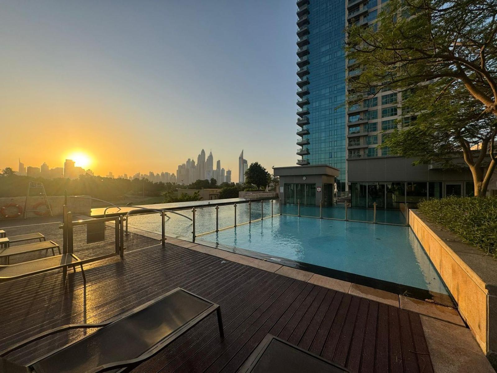 Apartment Luxe 1br In Fairways East With Canal Views