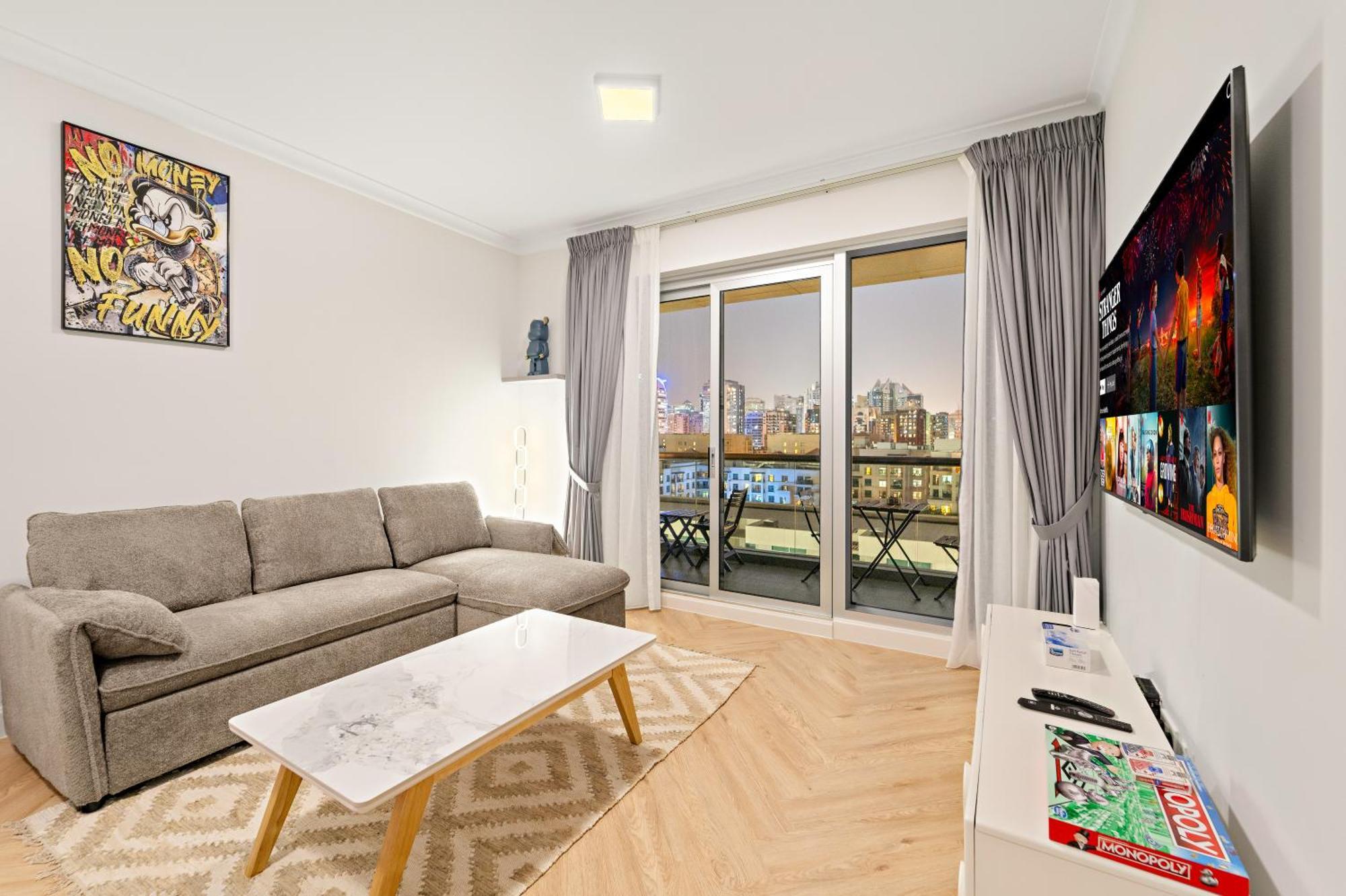 Apartment Luxe 1br In Fairways East With Canal Views Dubai