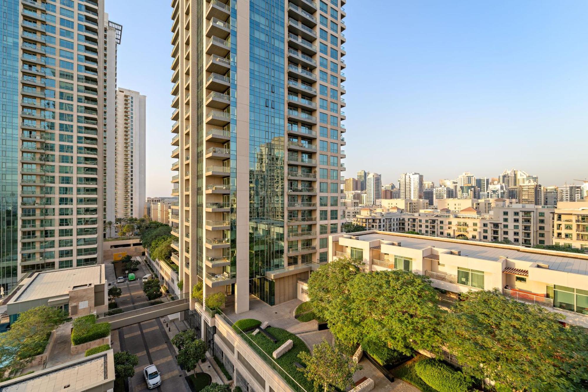 Apartment Luxe 1br In Fairways East With Canal Views *