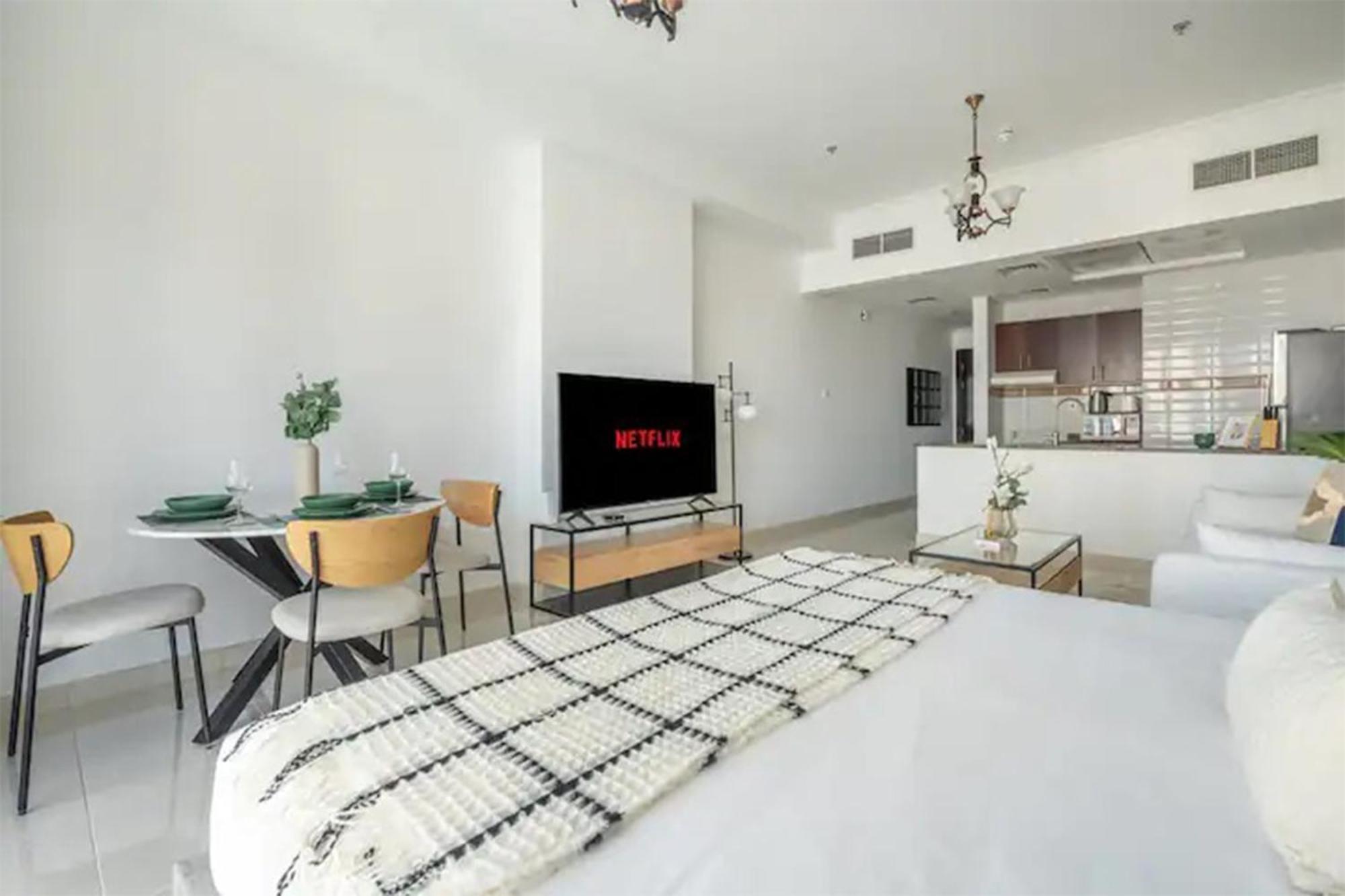 Apartment Cozy With Sea & Canal View In Court Tower *