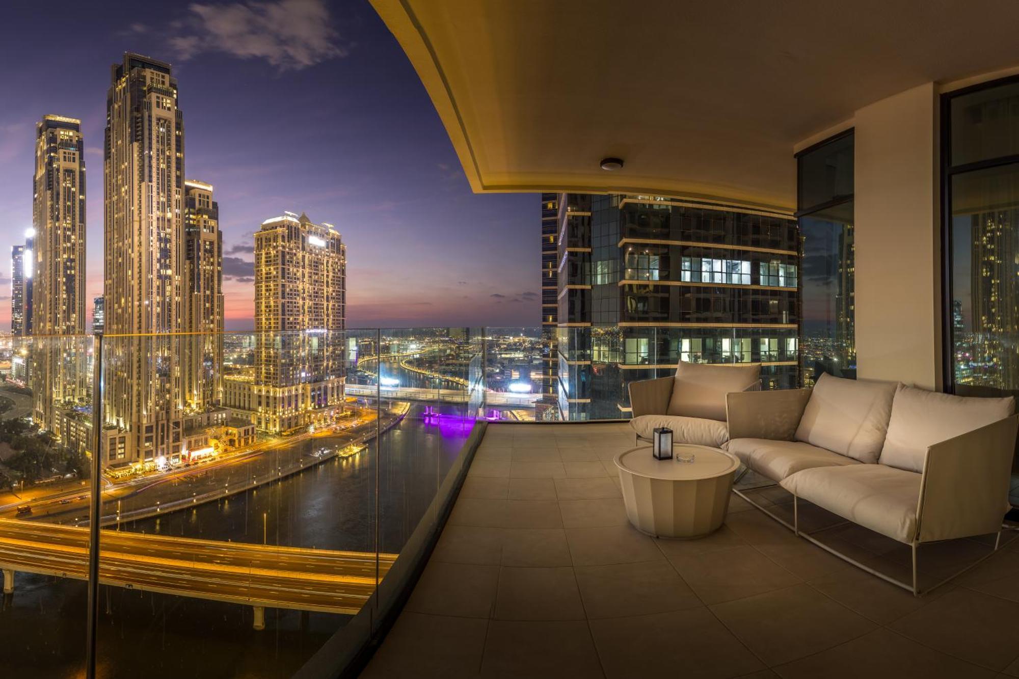 Luxury 3bd Study In Missoni With Private Elevator Dubai