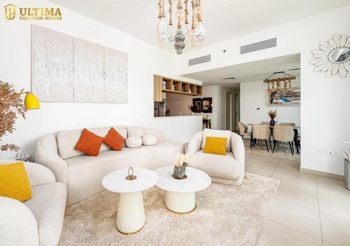 Elegant 3br-spacious Unit In Downtown Views Ii Apartment