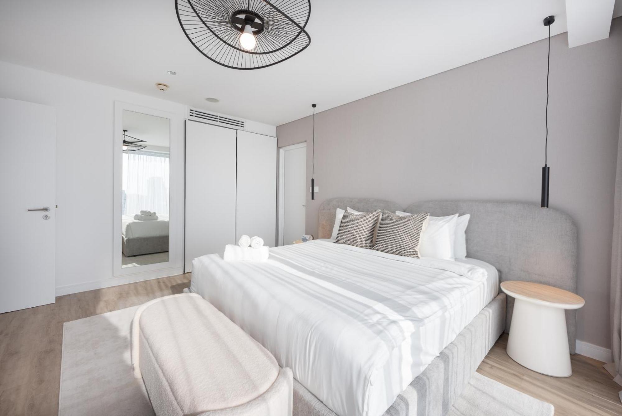 Grand In 1 Bedroom Flat That Sleeps 4 Apartment *