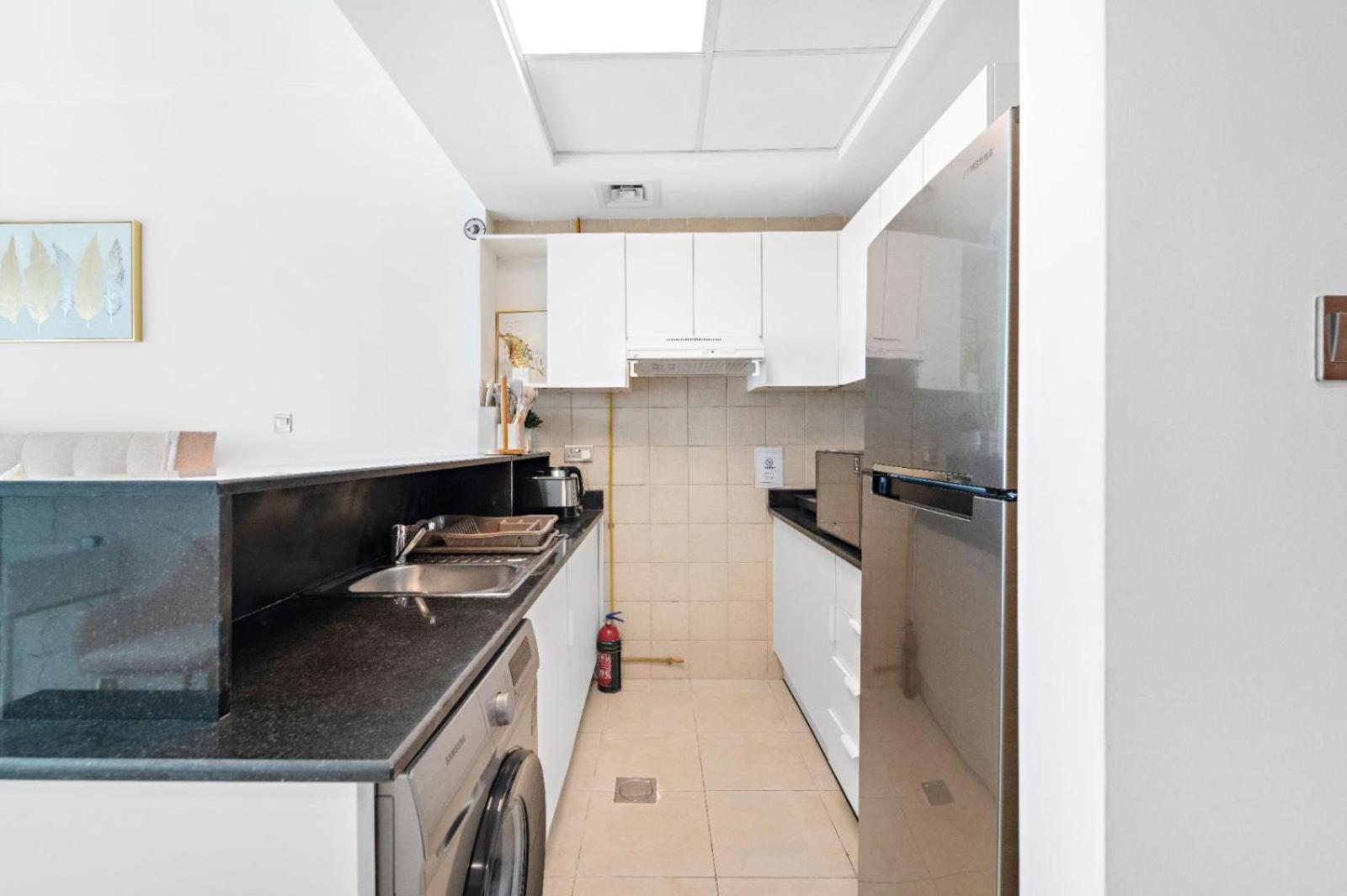 Charming Near Burj Khalifa With Gym & Pool Dubai