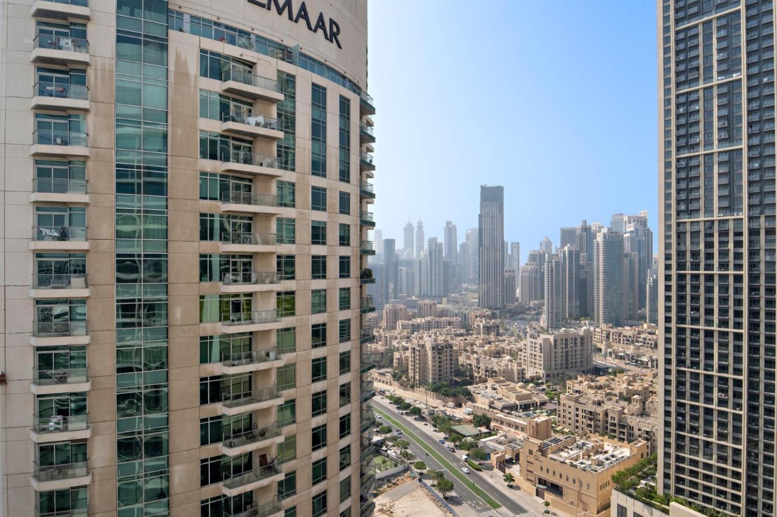 Charming Near Burj Khalifa With Gym & Pool