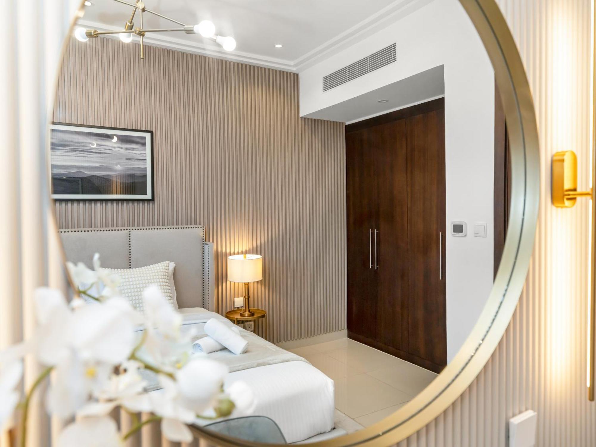 Apartment Elegant 1br 5mins Walk Mall & Burj Khalifa
