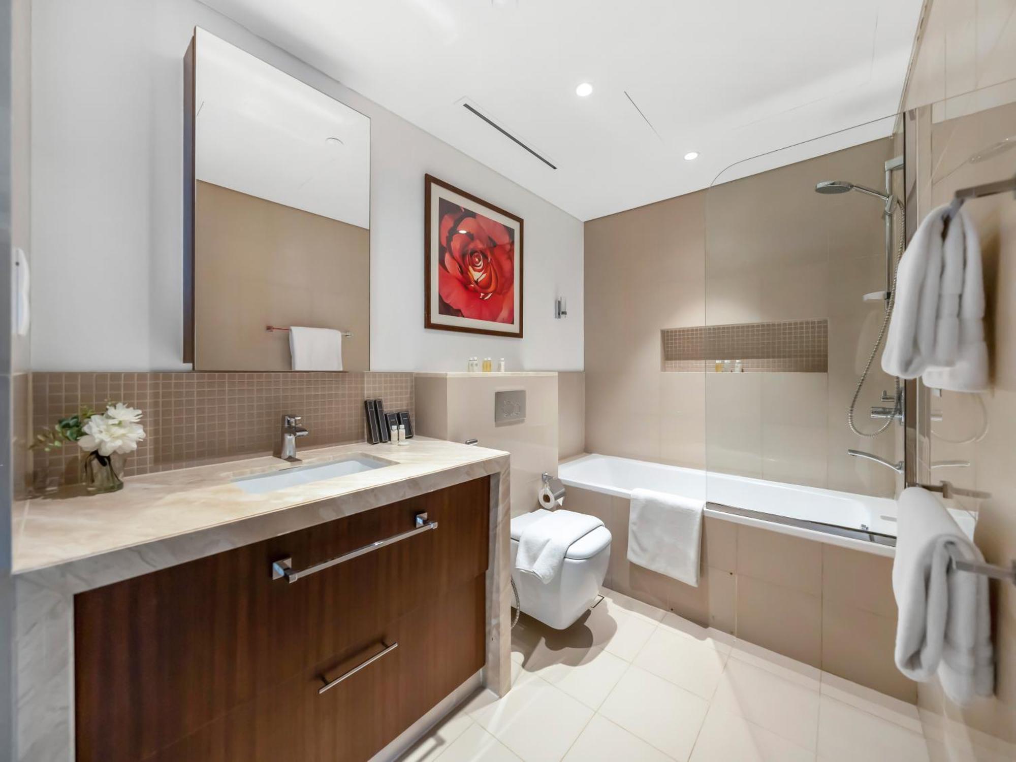 Elegant 1br 5mins Walk Mall & Burj Khalifa Apartment Dubai