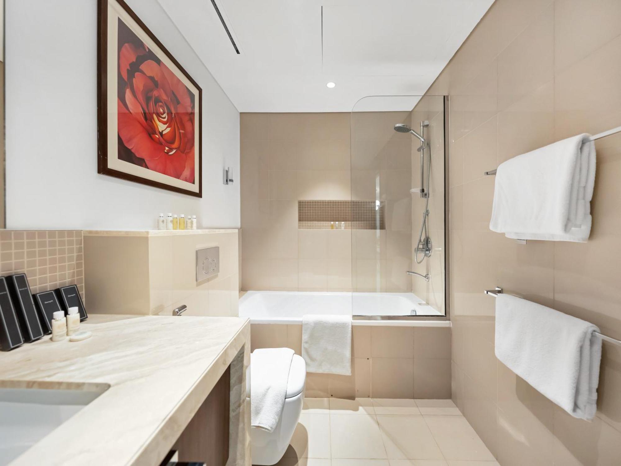 Elegant 1br 5mins Walk Mall & Burj Khalifa Apartment *