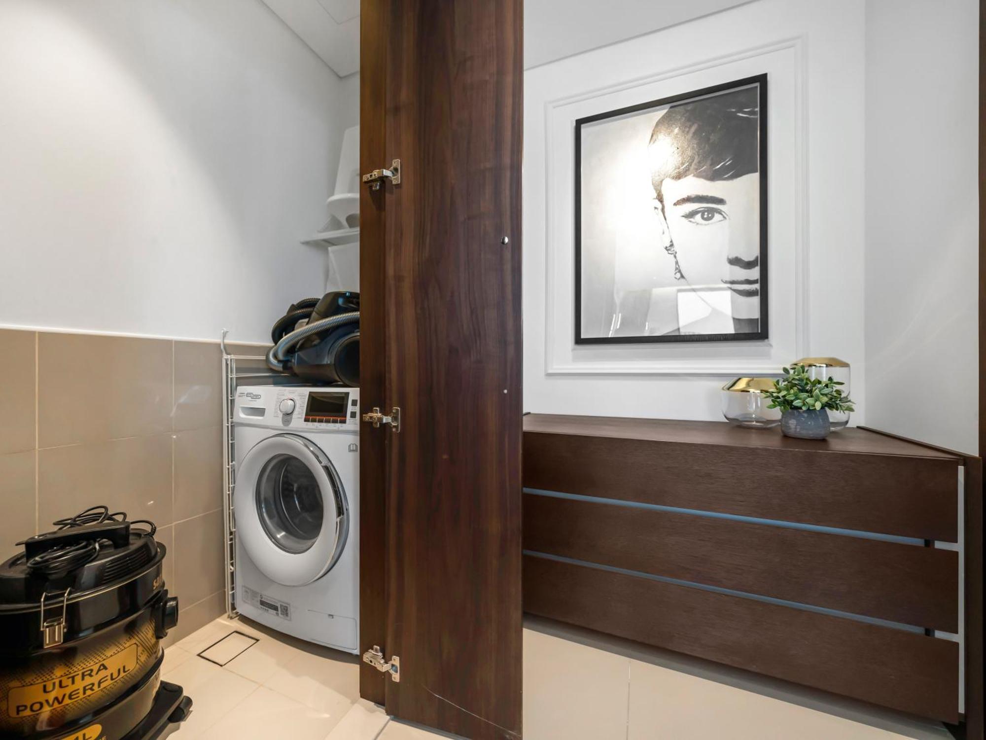 Stunning 2br-burj View -connected To Mall *