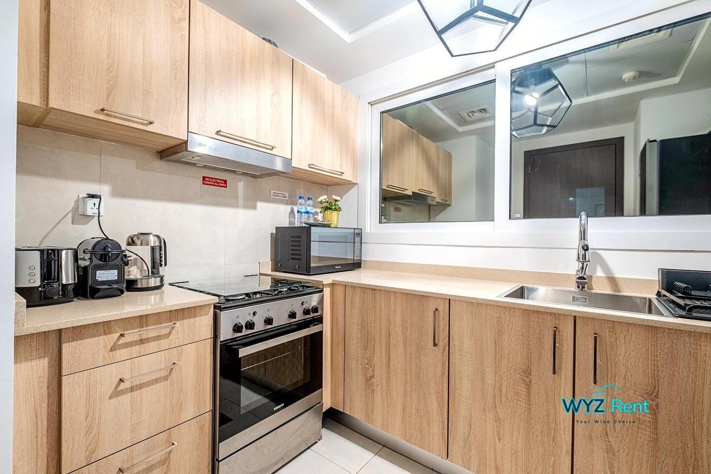 Apartment Charming 1 Bedroom In Ag Tower With Canal Views Dubai