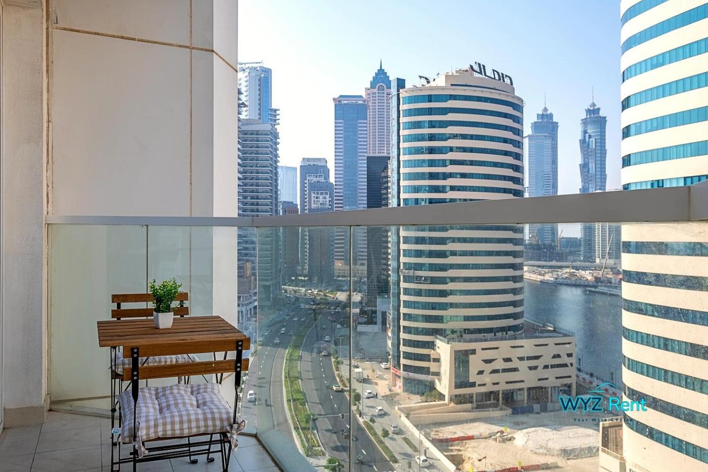 Charming 1 Bedroom In Ag Tower With Canal Views *