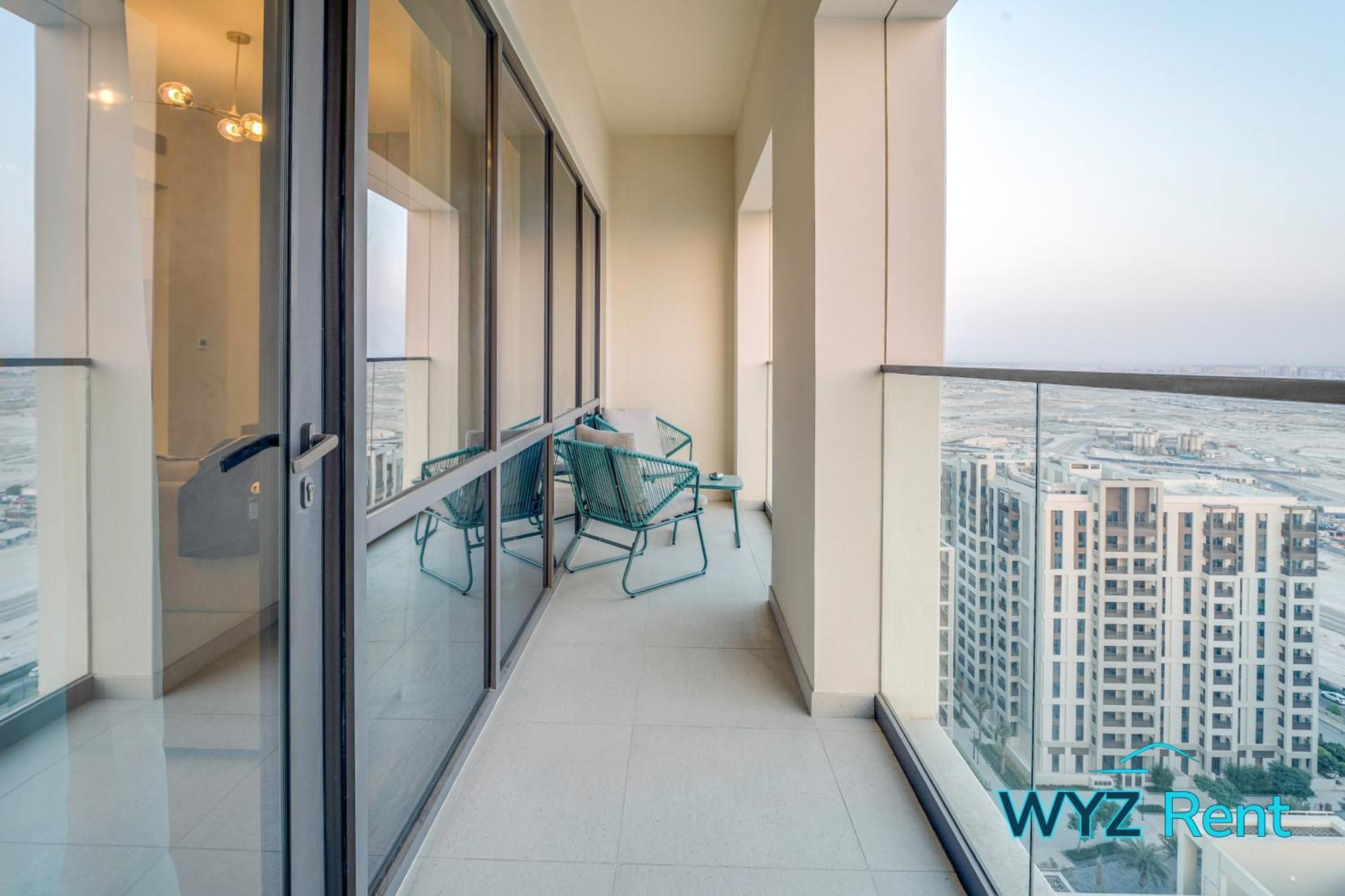 Chic 2 Bedroom In Vida Residences Creek-beach Access Apartment