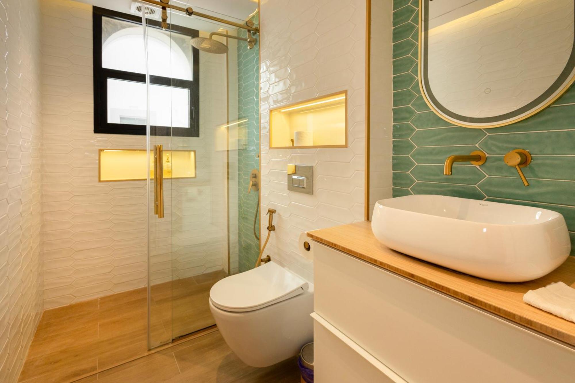 Villa Luxurious 5bhk With Pool Bbq And Full Time Housemaid Assistance - Live In *