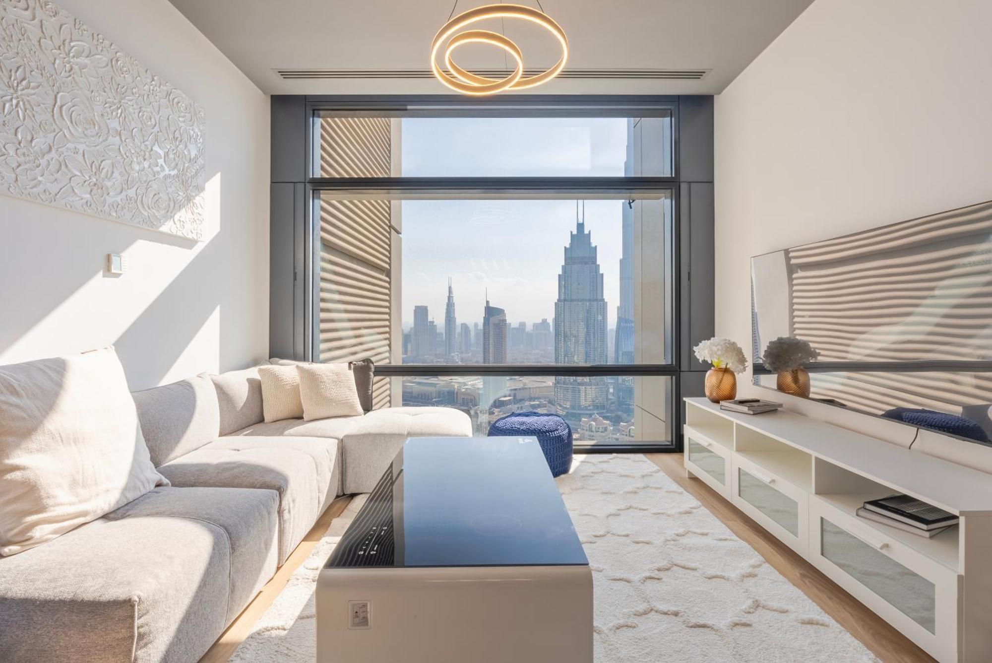 Elegant 1-bedroom Apartment, Full Burj Khalifa & Downtown Views Apartment *