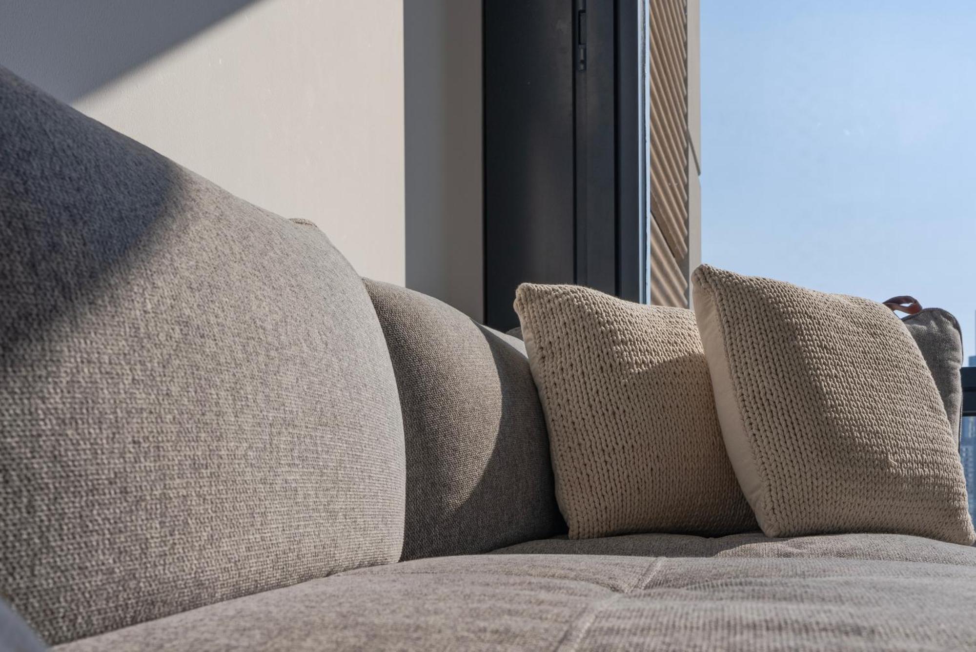 Apartment Elegant 1-bedroom Apartment, Full Burj Khalifa & Downtown Views Dubai