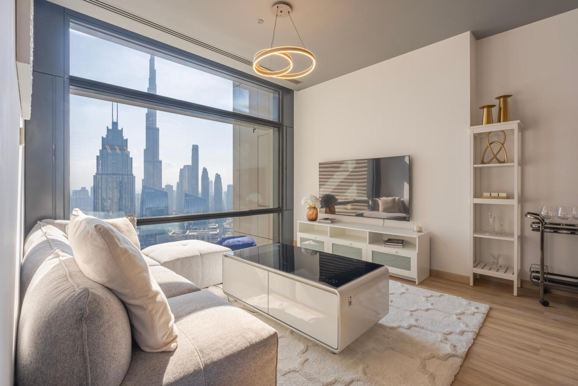 Elegant 1-bedroom Apartment, Full Burj Khalifa & Downtown Views Apartment *