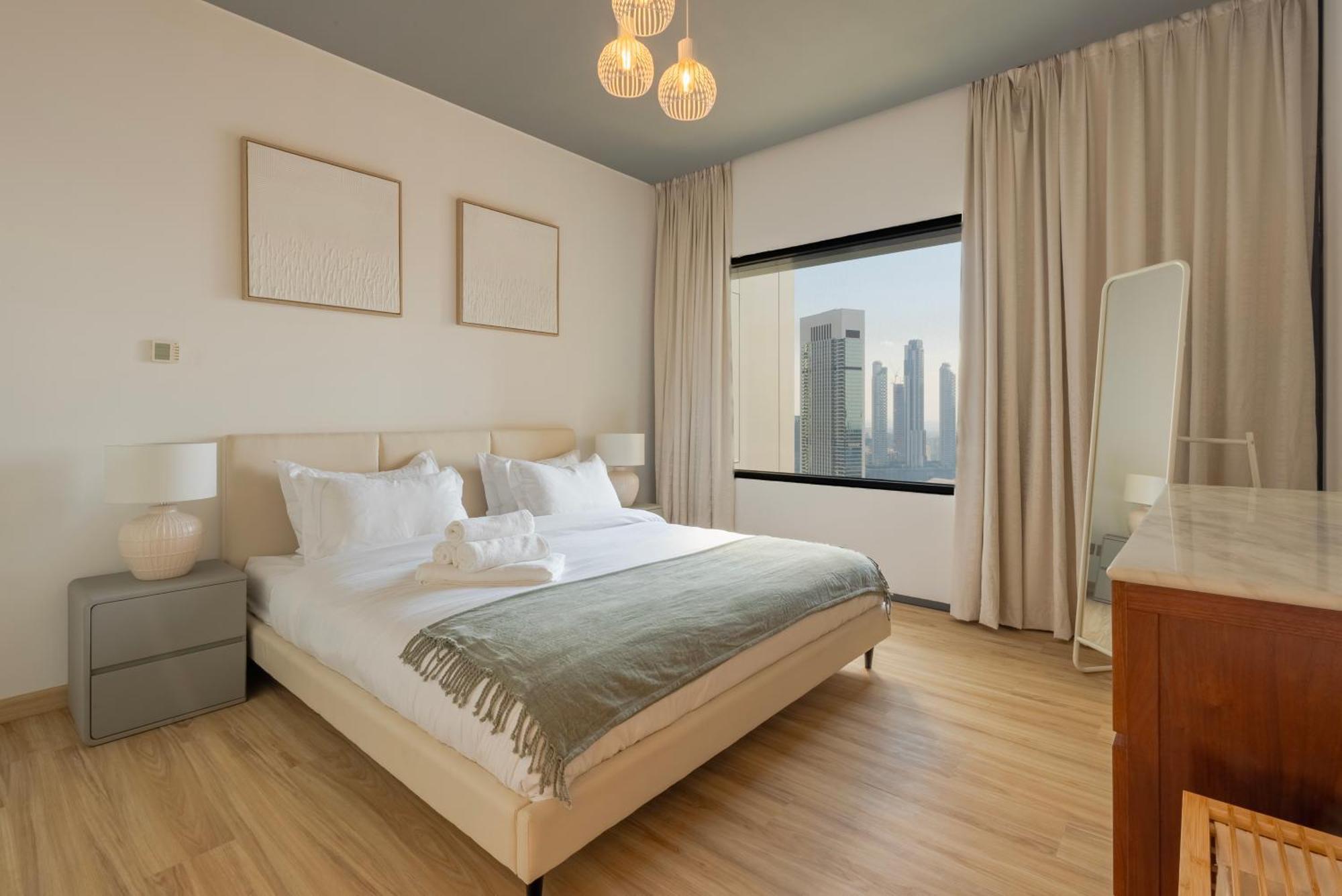 Elegant 1-bedroom Apartment, Full Burj Khalifa & Downtown Views Apartment