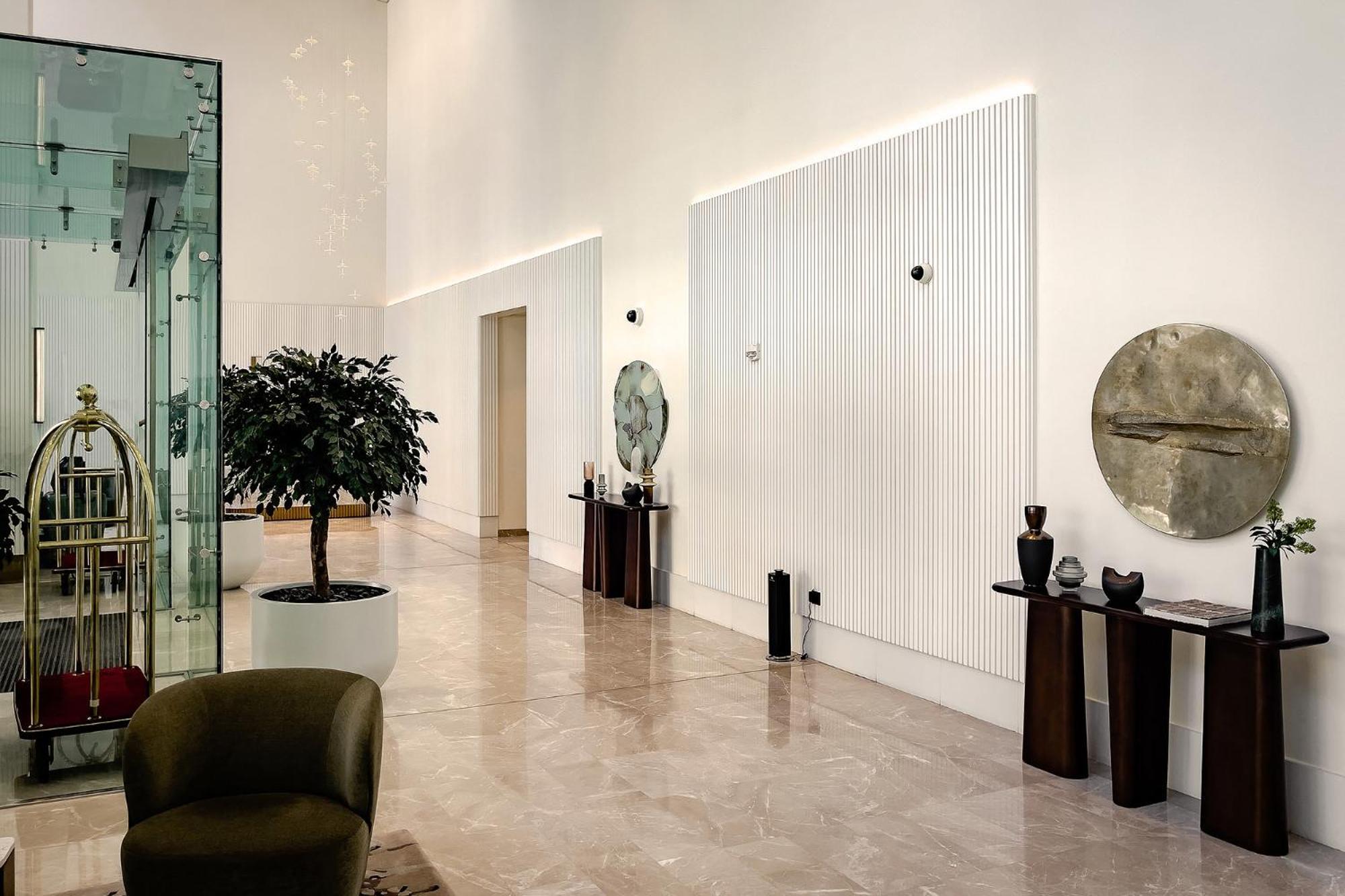 Skyline Luxe Downtown Living *