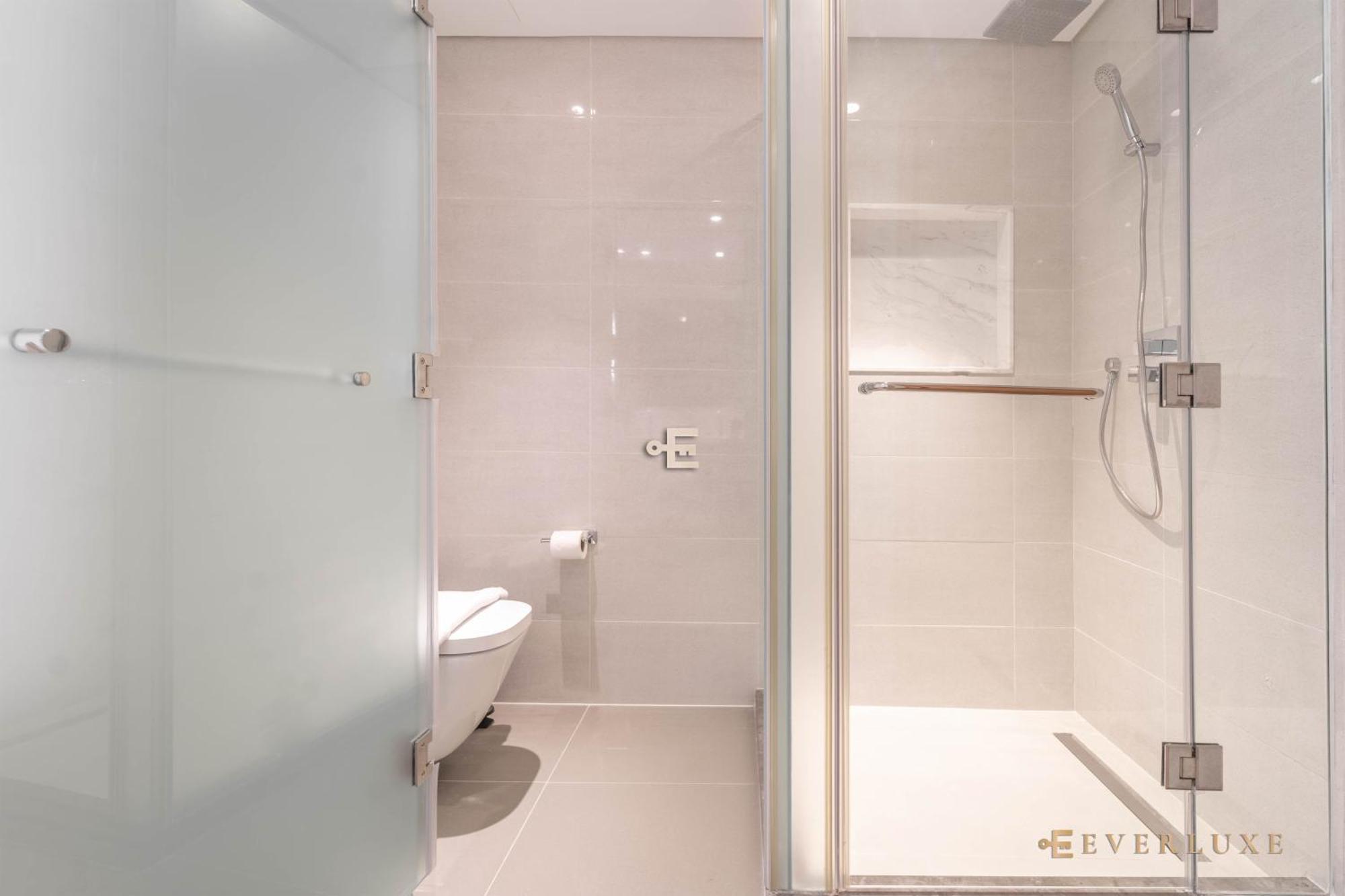 Downtown Elegance 2br Near Fountain