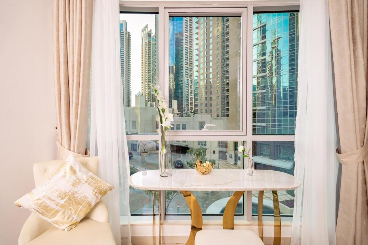 Elite Royal - Full Burj Khalifa & Fountain View - Largest Layout - Half Floor - Luxurious Apartment Dubai