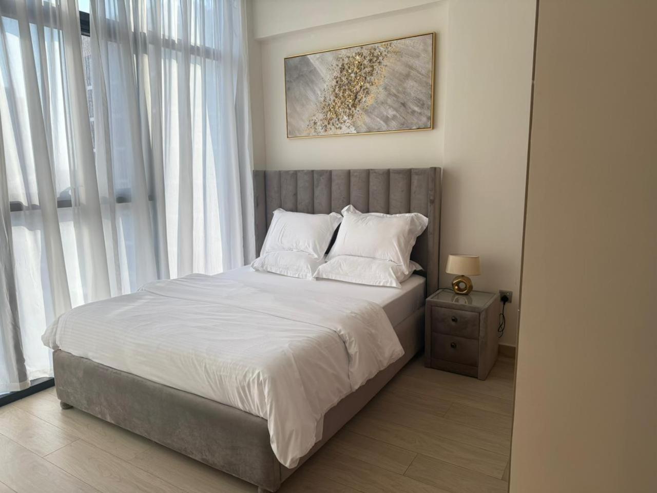 Cozy 01 Bhk With Balcony Apartment
