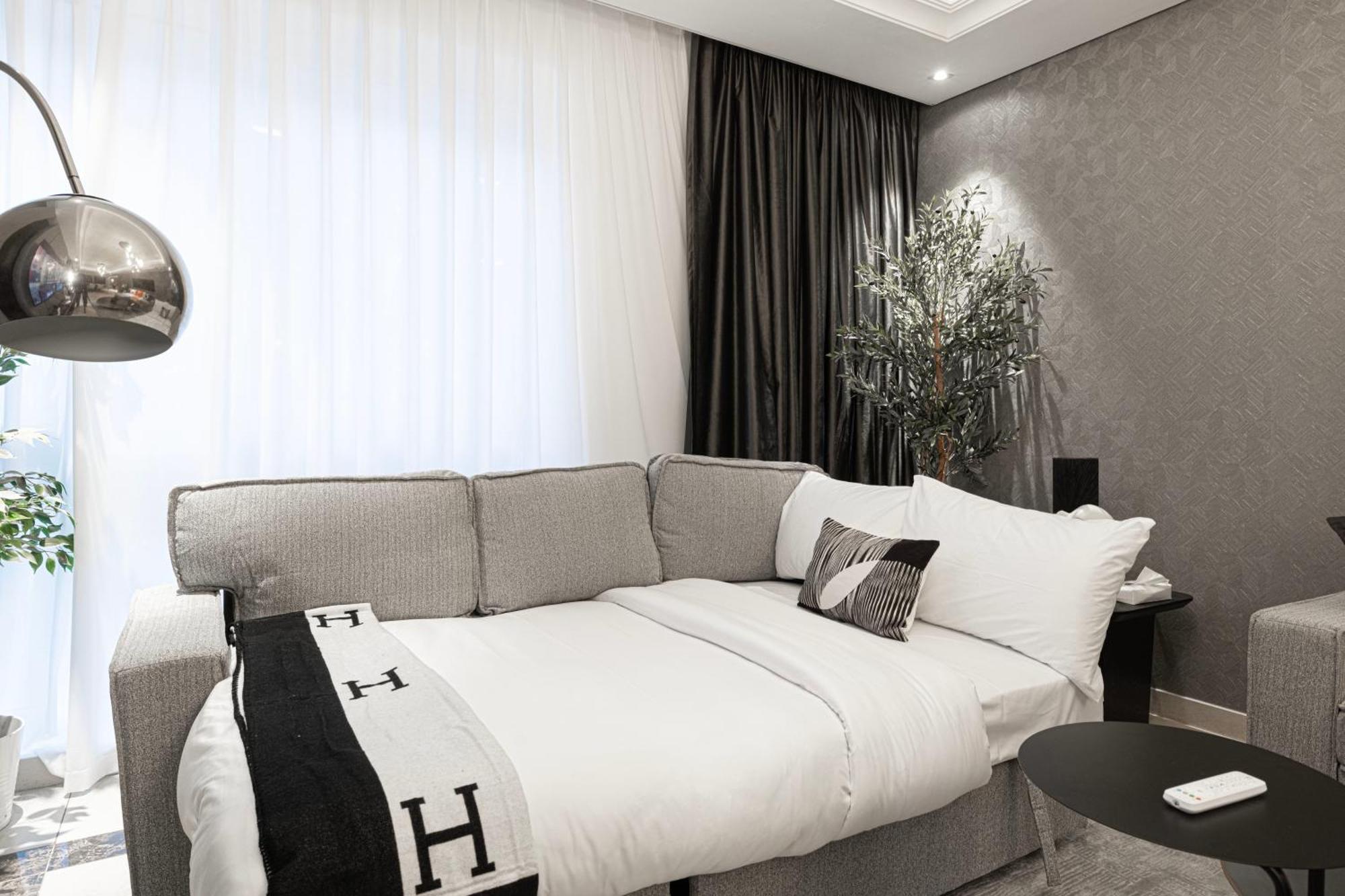 Apartment 3br Luxury Escape At Mon Reve I Access To Pool And Gym