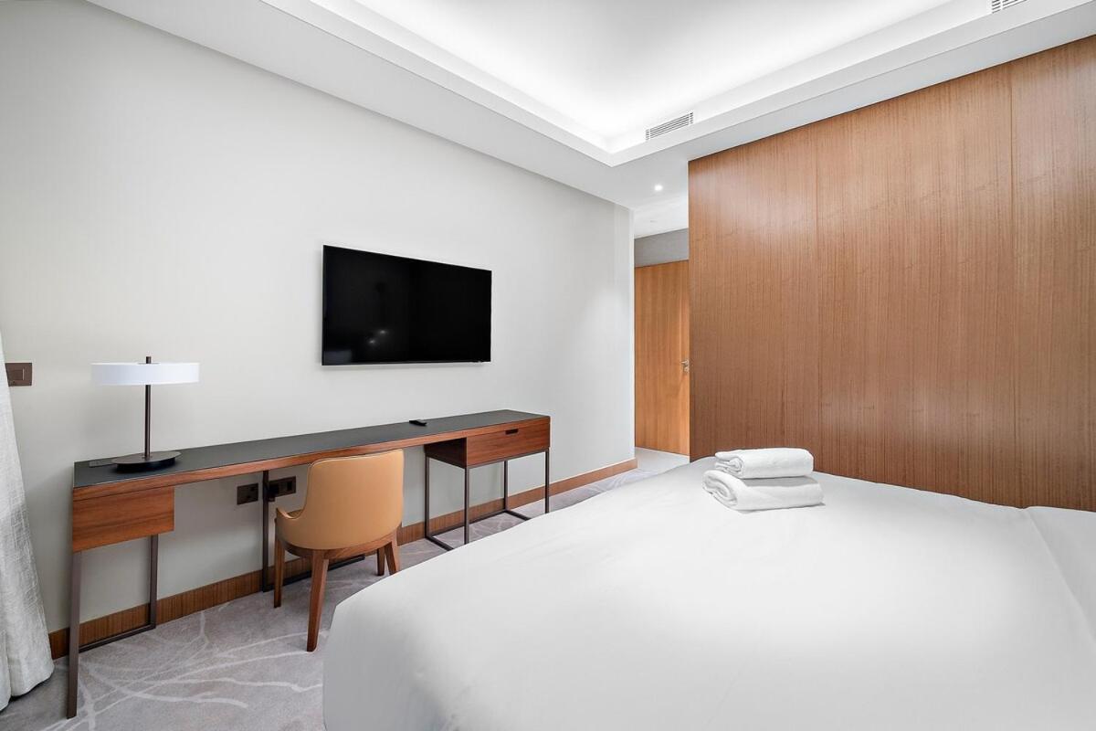First Class 3br Burj Khalifa & Fountain View Apartment Dubai