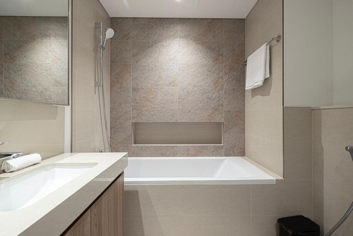 Luxury 2br Burj Khalifa View Mall