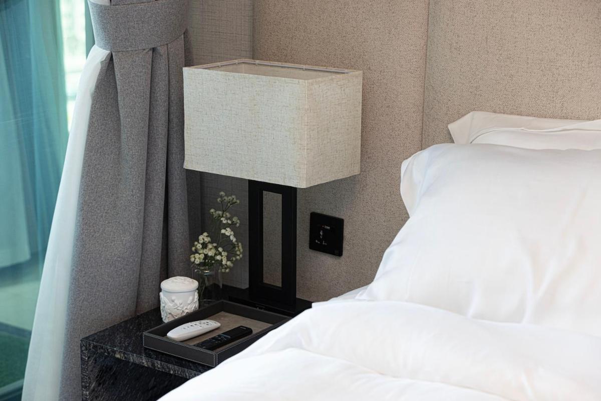 Luxury 2br Burj Khalifa View Mall Apartment