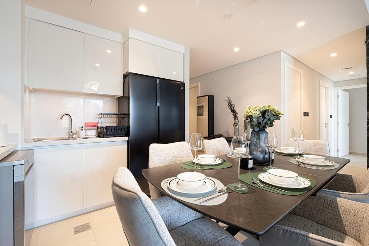 Apartment Luxury 2br Burj Khalifa View Mall