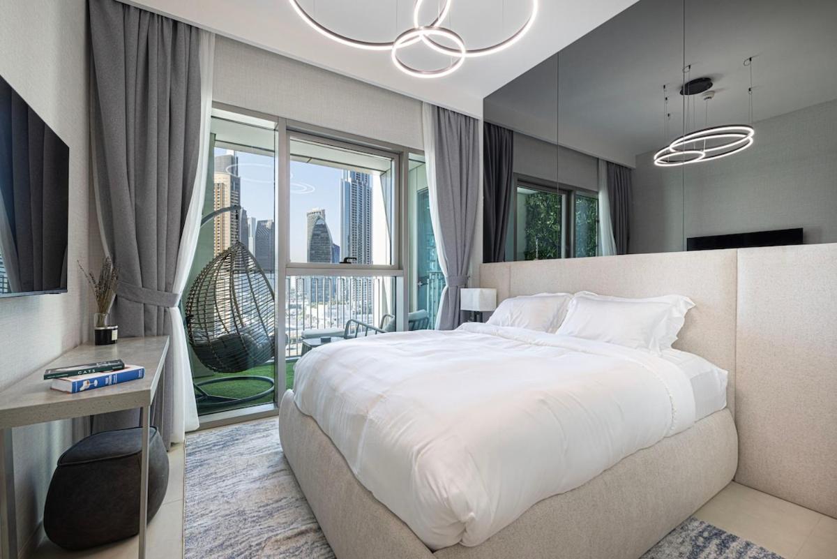 Luxury 2br Burj Khalifa View Mall Apartment *