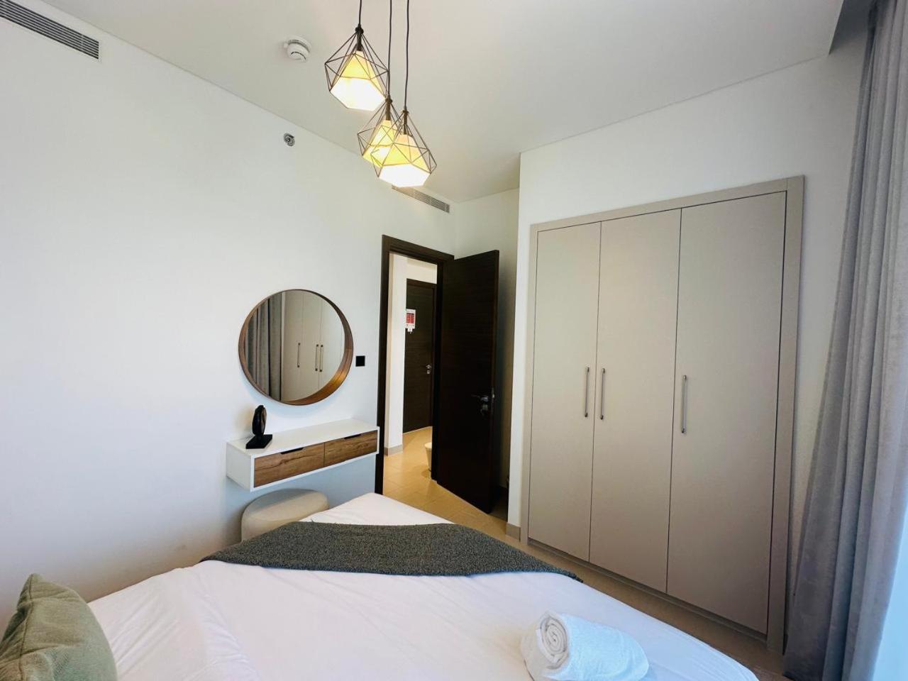 Creek Views 1 Bedroom Mins To Downtown In Sobha Creek Vistas Apartment Dubai