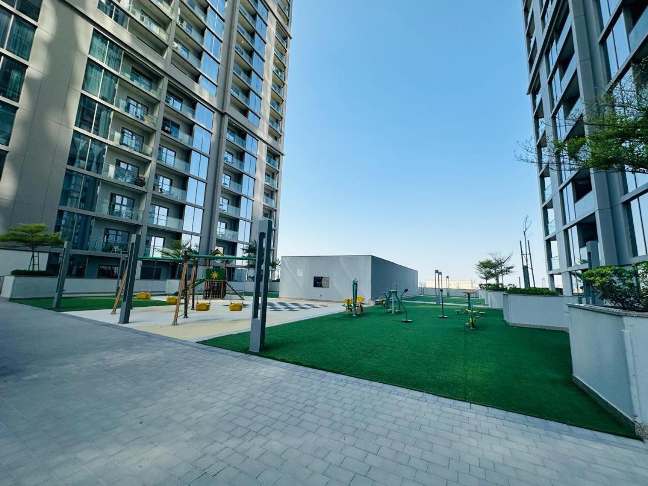 Creek Views 1 Bedroom Mins To Downtown In Sobha Creek Vistas