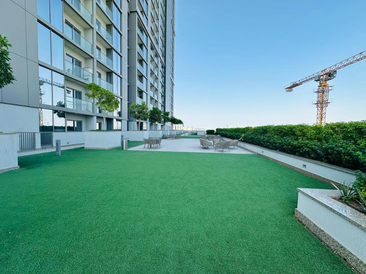 Creek Views 1 Bedroom Mins To Downtown In Sobha Creek Vistas Apartment