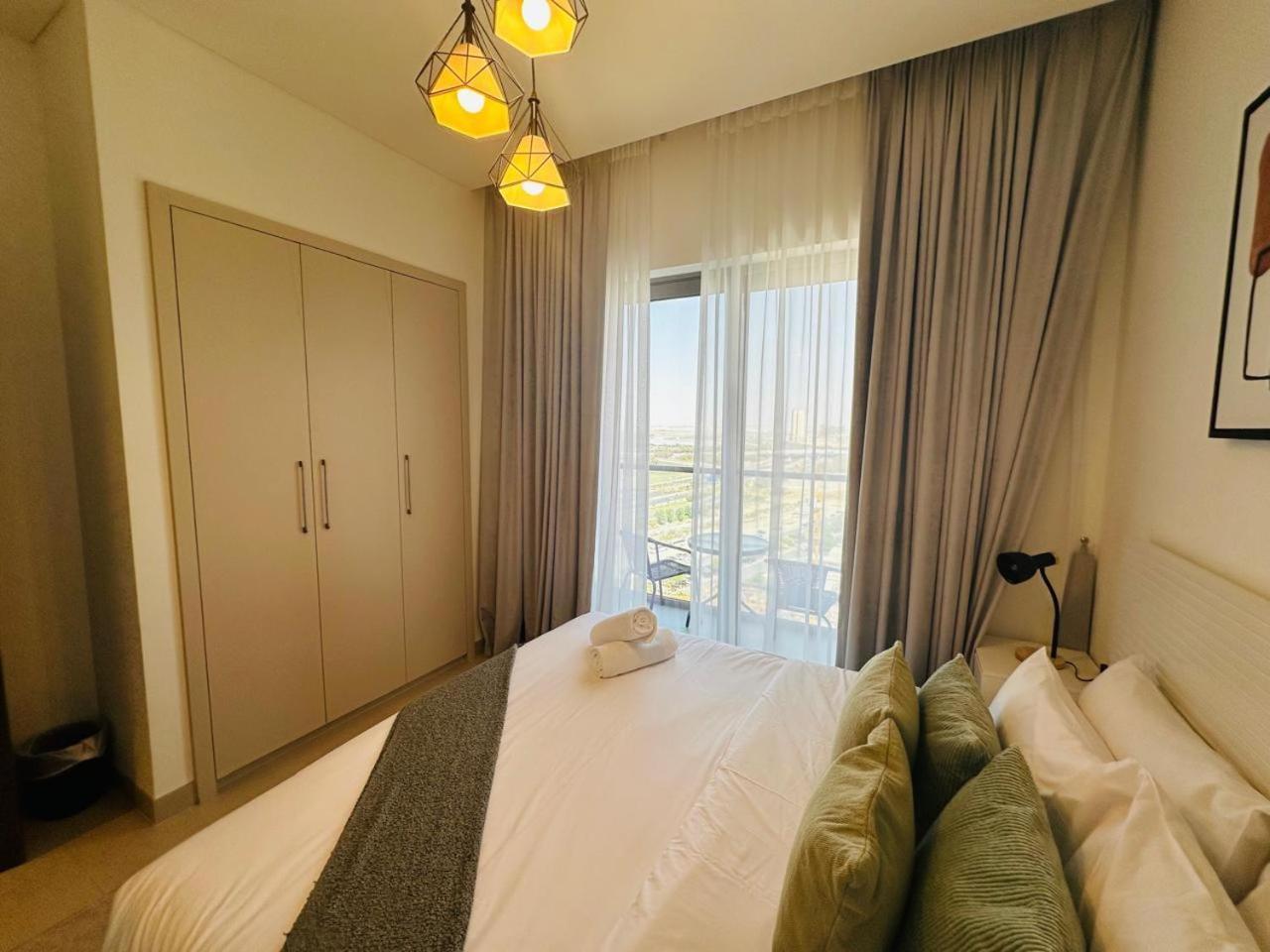 Apartment Creek Views 1 Bedroom Mins To Downtown In Sobha Creek Vistas