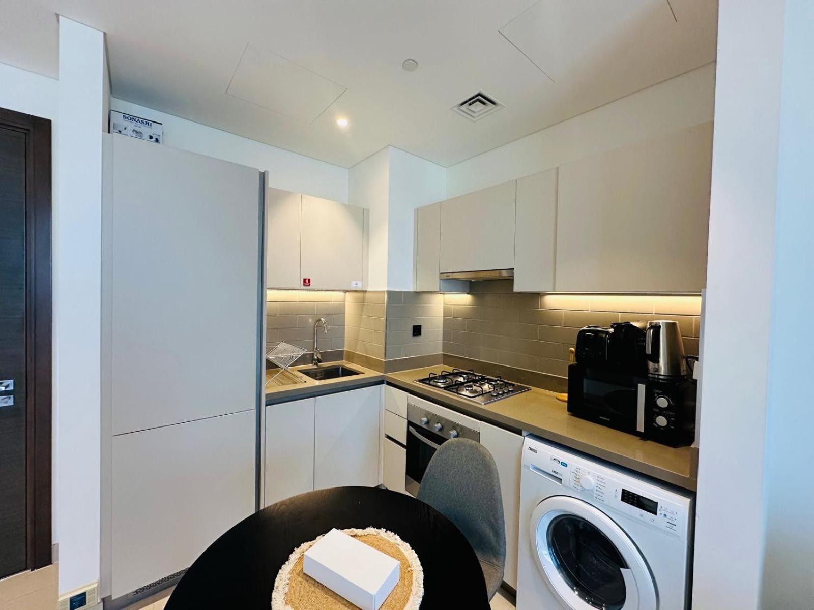 Creek Views 1 Bedroom Mins To Downtown In Sobha Creek Vistas Apartment Dubai