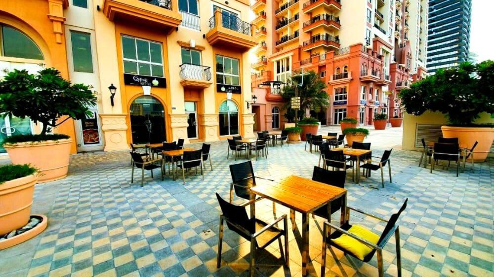 Huge Exclusive Comfortable With Canal View! Dubai