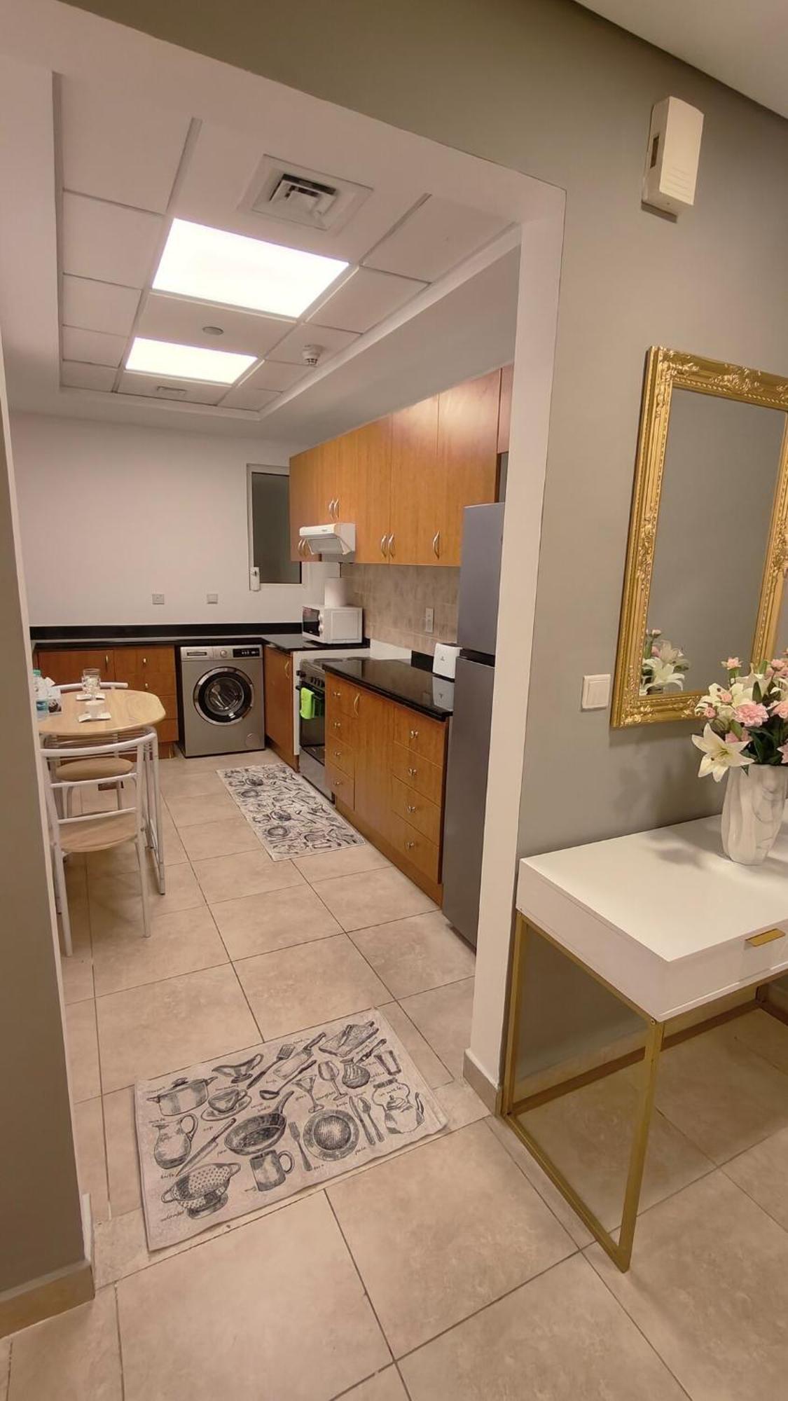 Huge Exclusive Comfortable With Canal View! * Dubai