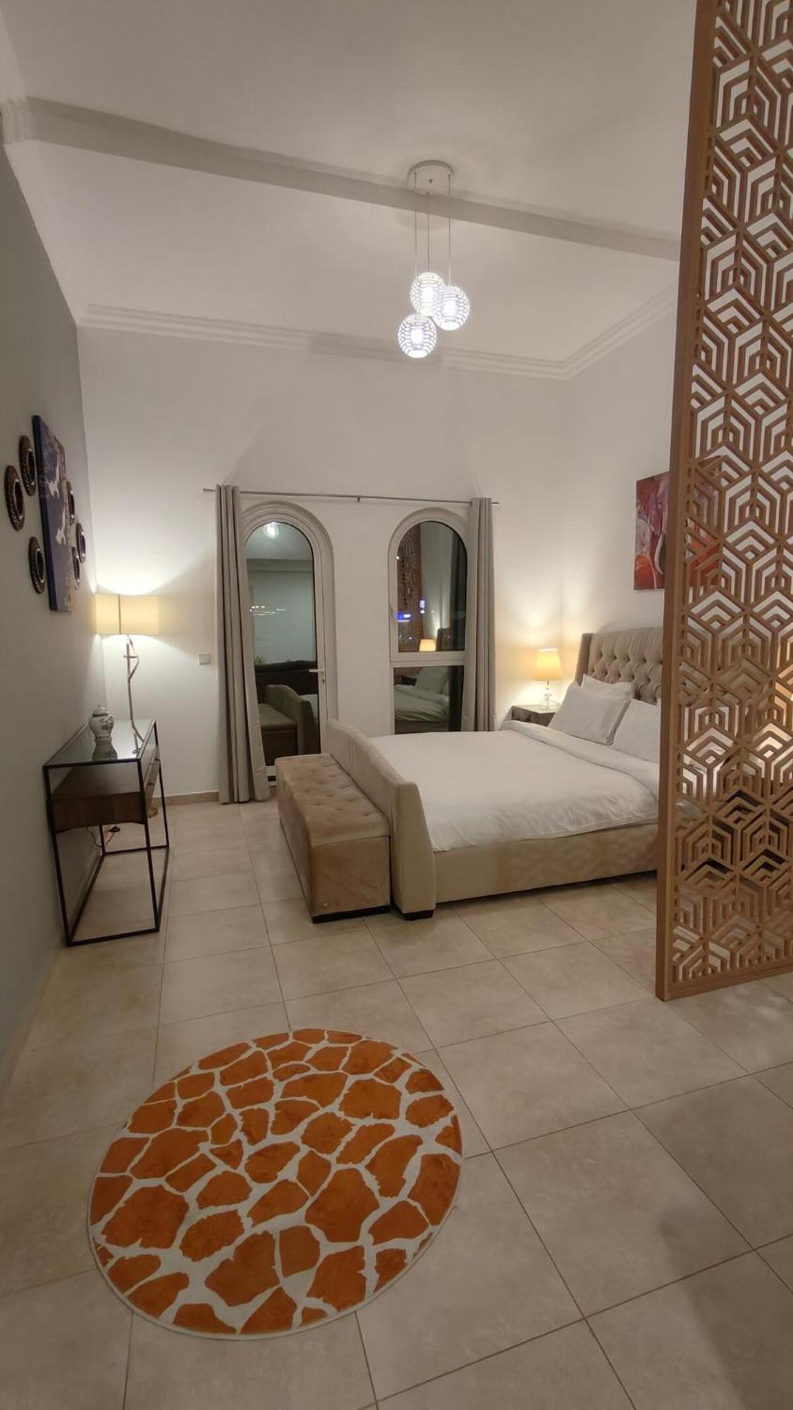 Huge Exclusive Comfortable With Canal View! Apartment