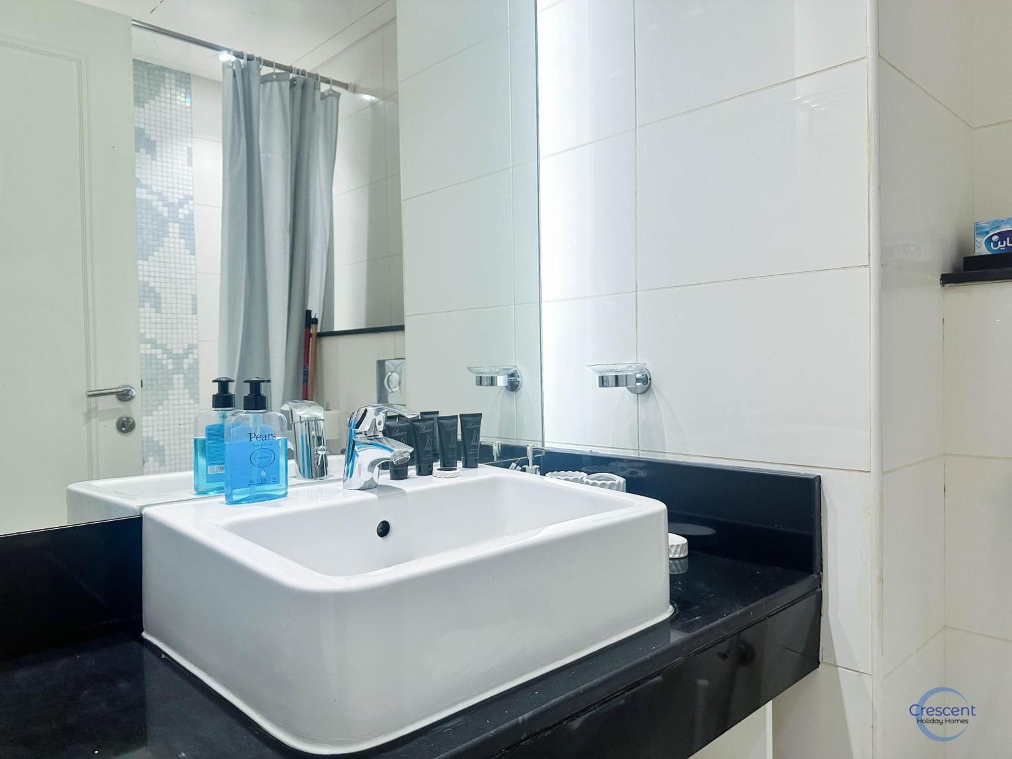 Elegant Living In Capital Bay * Dubai