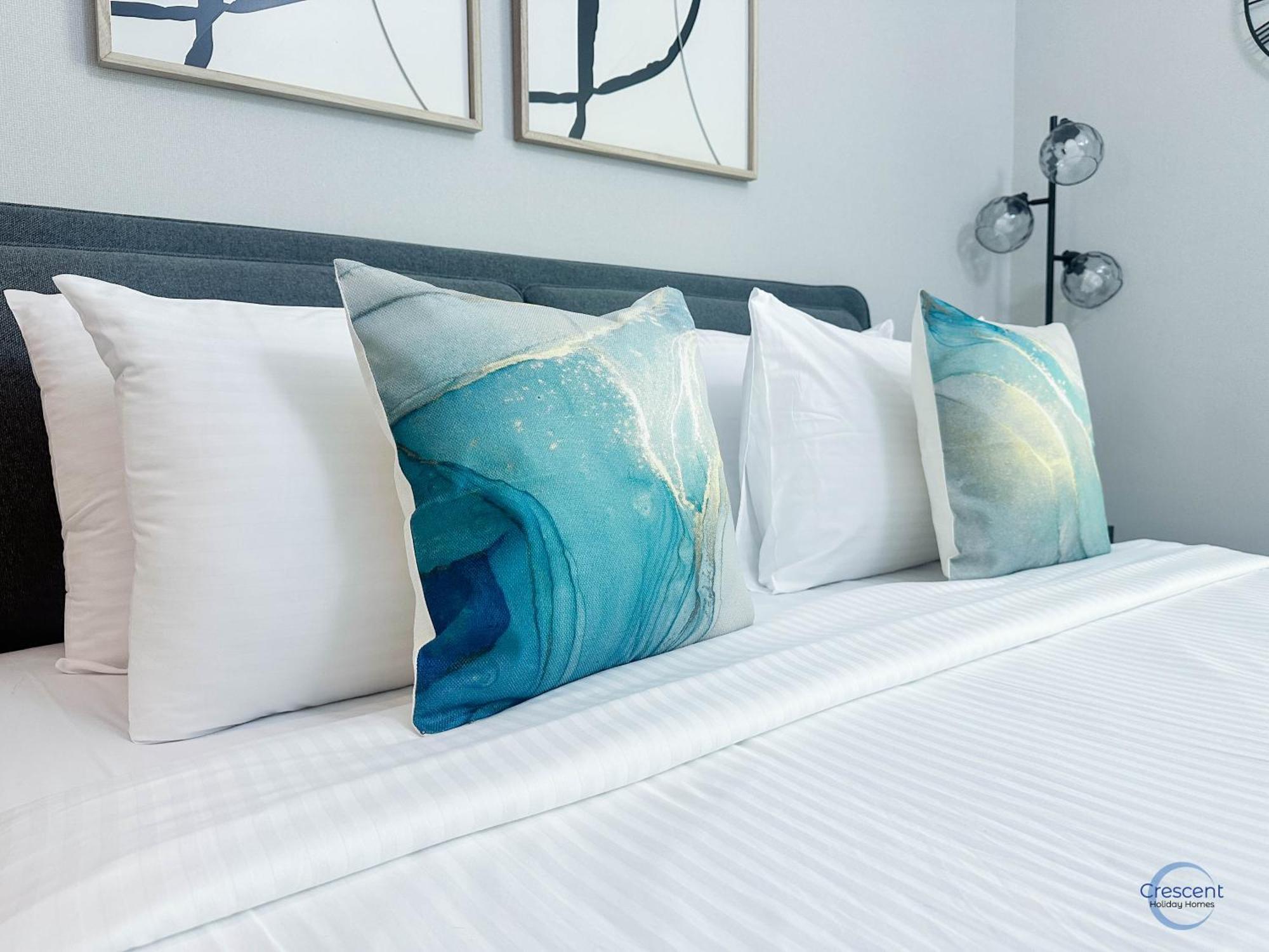 Elegant Living In Capital Bay * Dubai