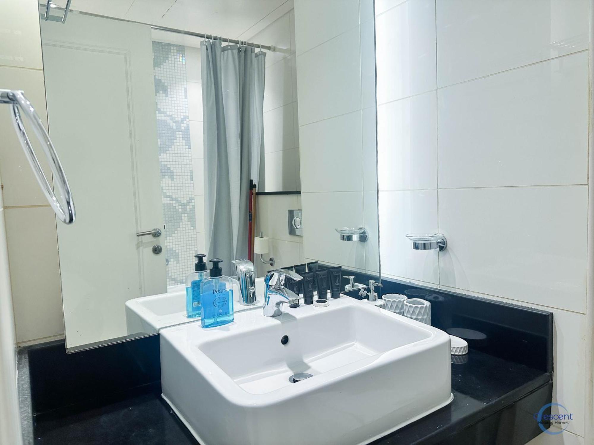 Elegant Living In Capital Bay Apartment Dubai