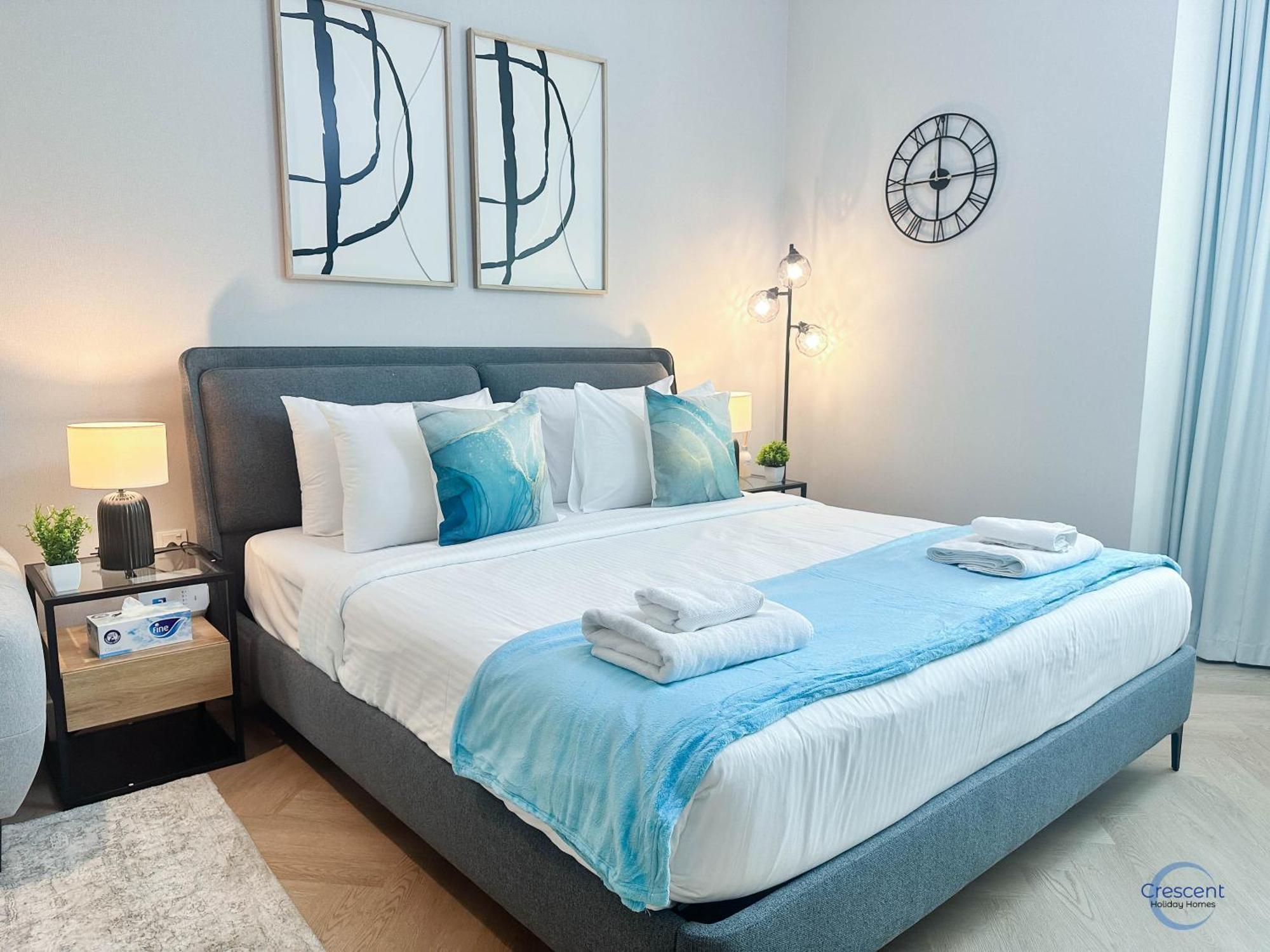 Elegant Living In Capital Bay * Dubai
