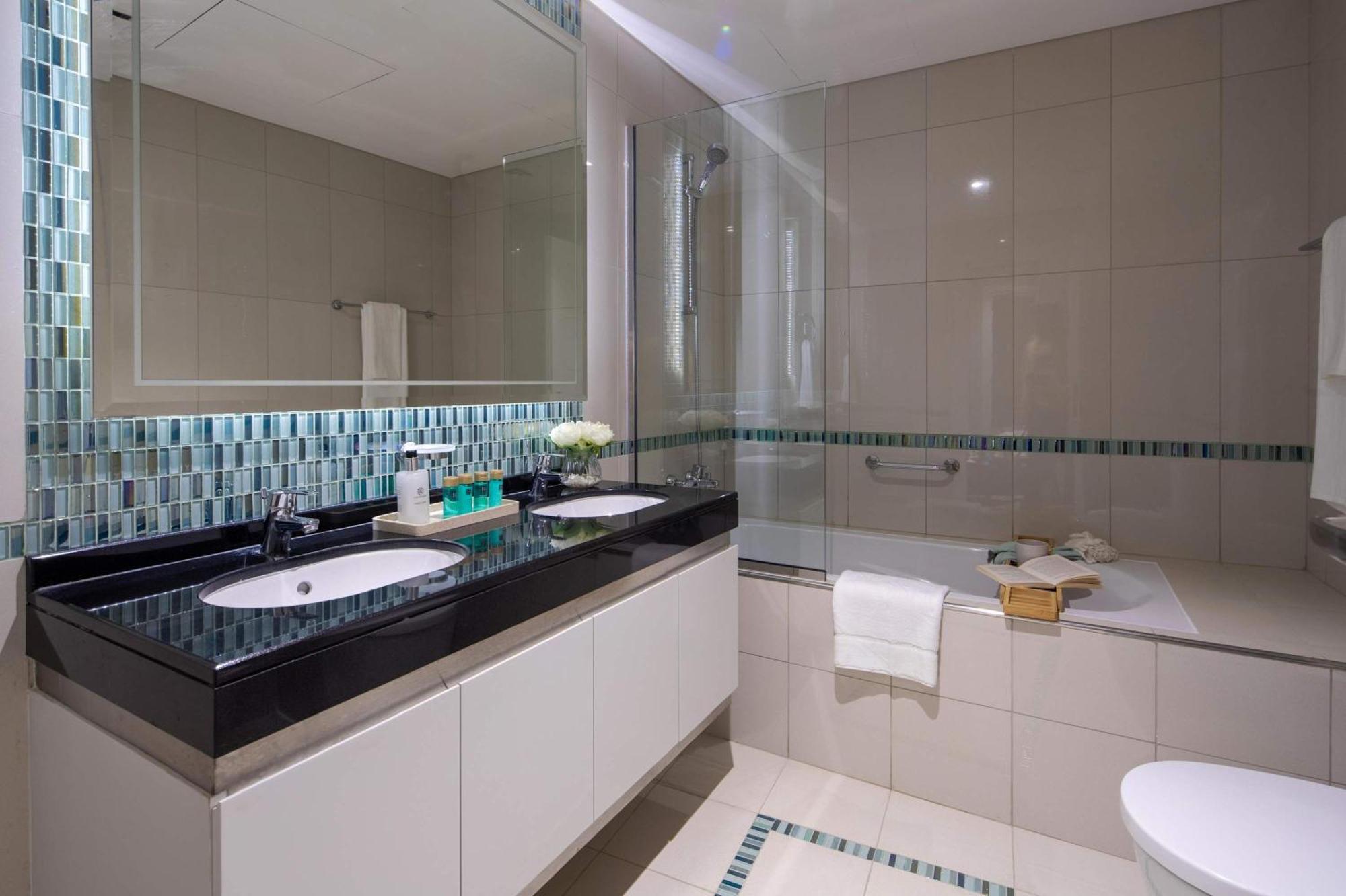 Apartment Frank Porter - Damac Heights *