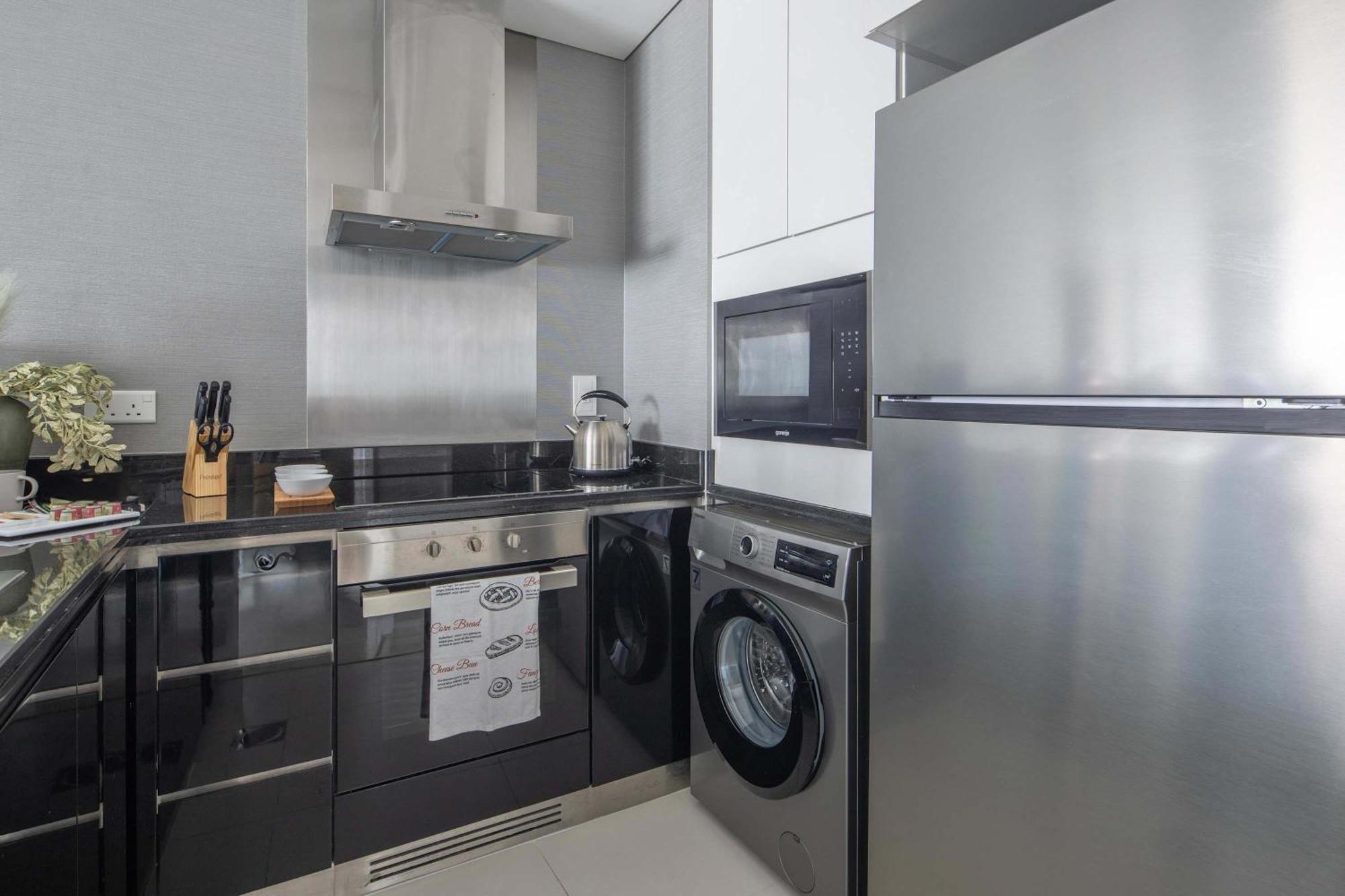 Frank Porter - Damac Heights Apartment