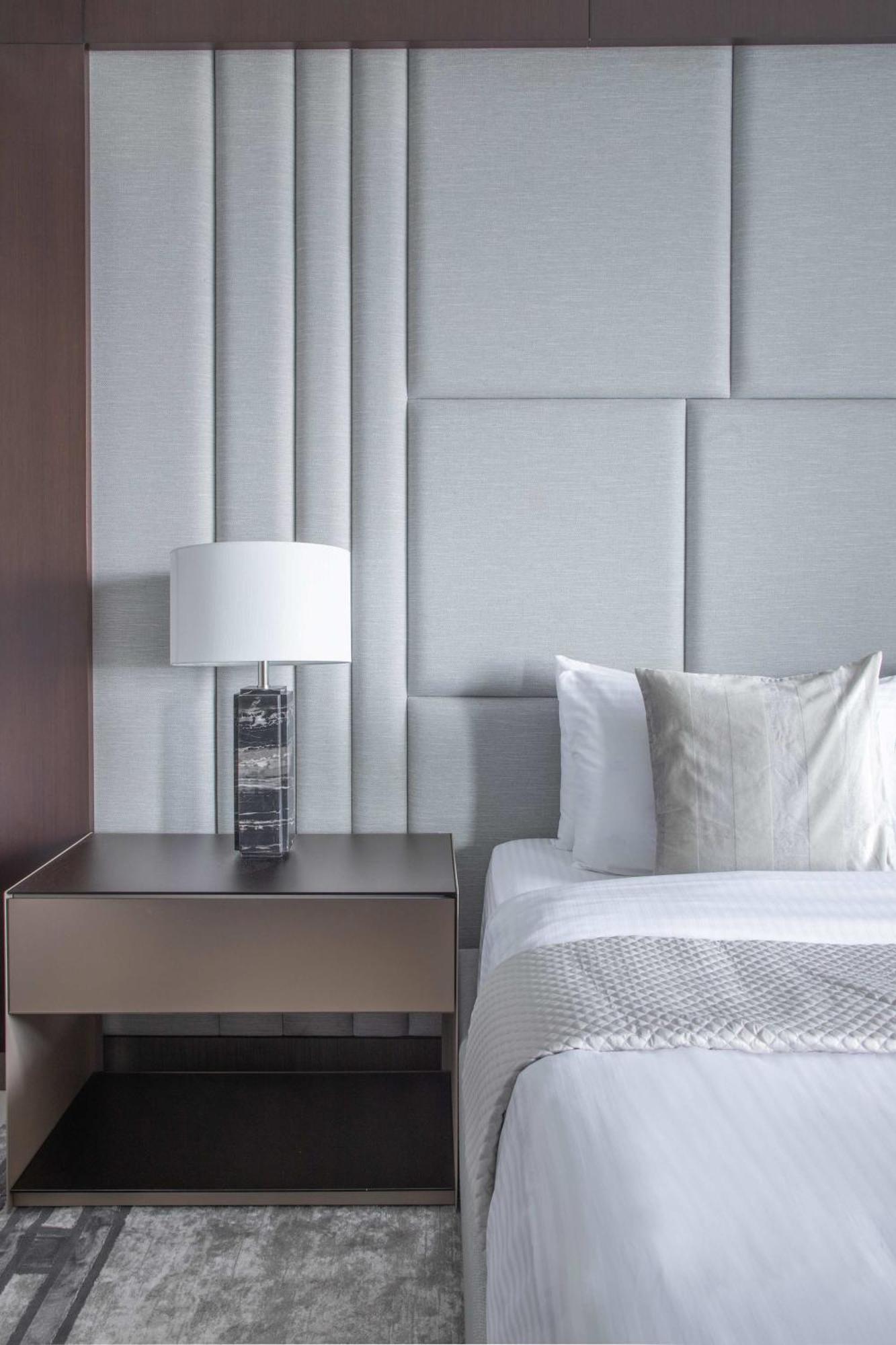 Frank Porter - Damac Heights Apartment Dubai