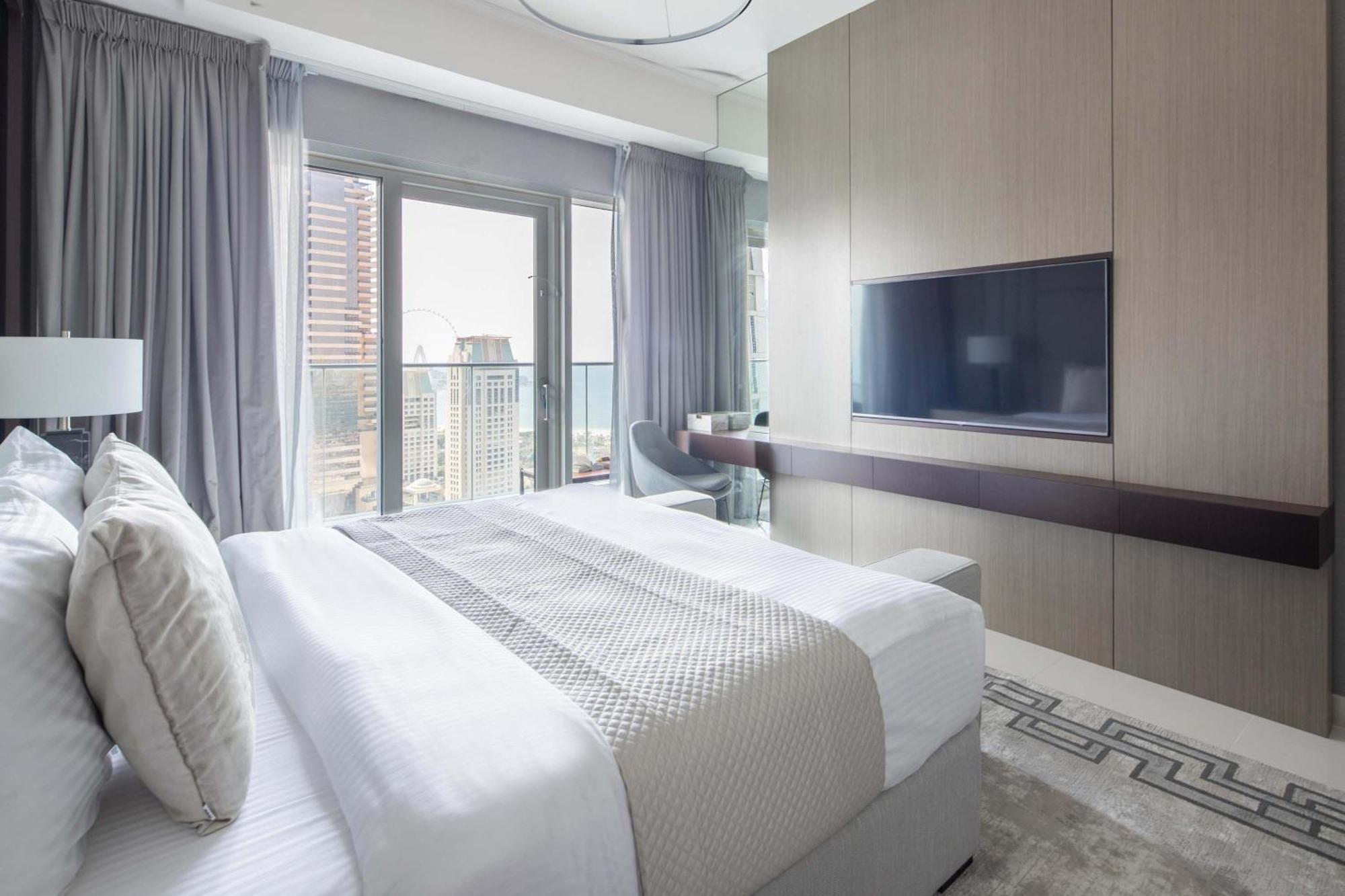Frank Porter - Damac Heights Dubai
