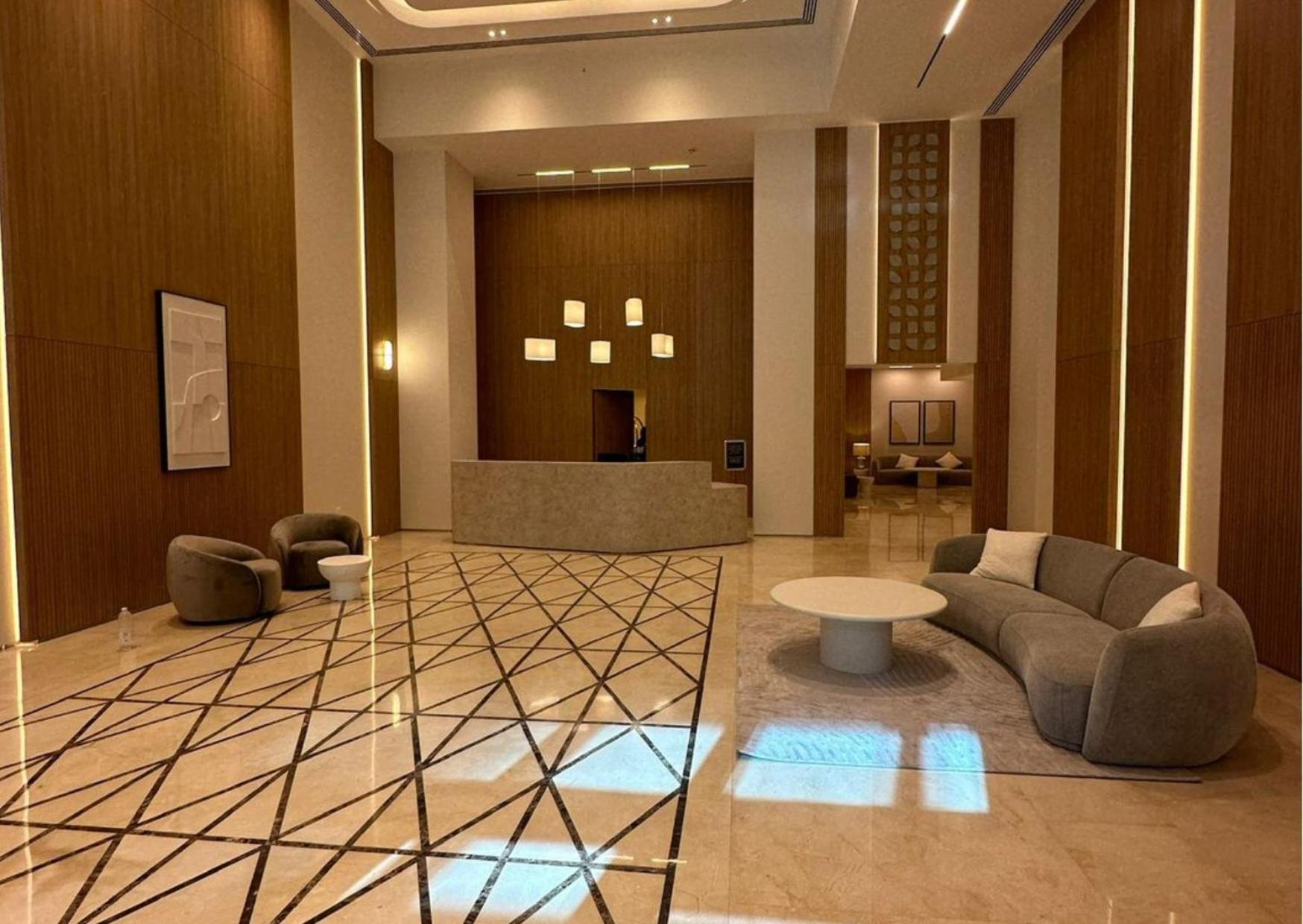 Apartment Eloquent 1br With Dedicated Study Area *