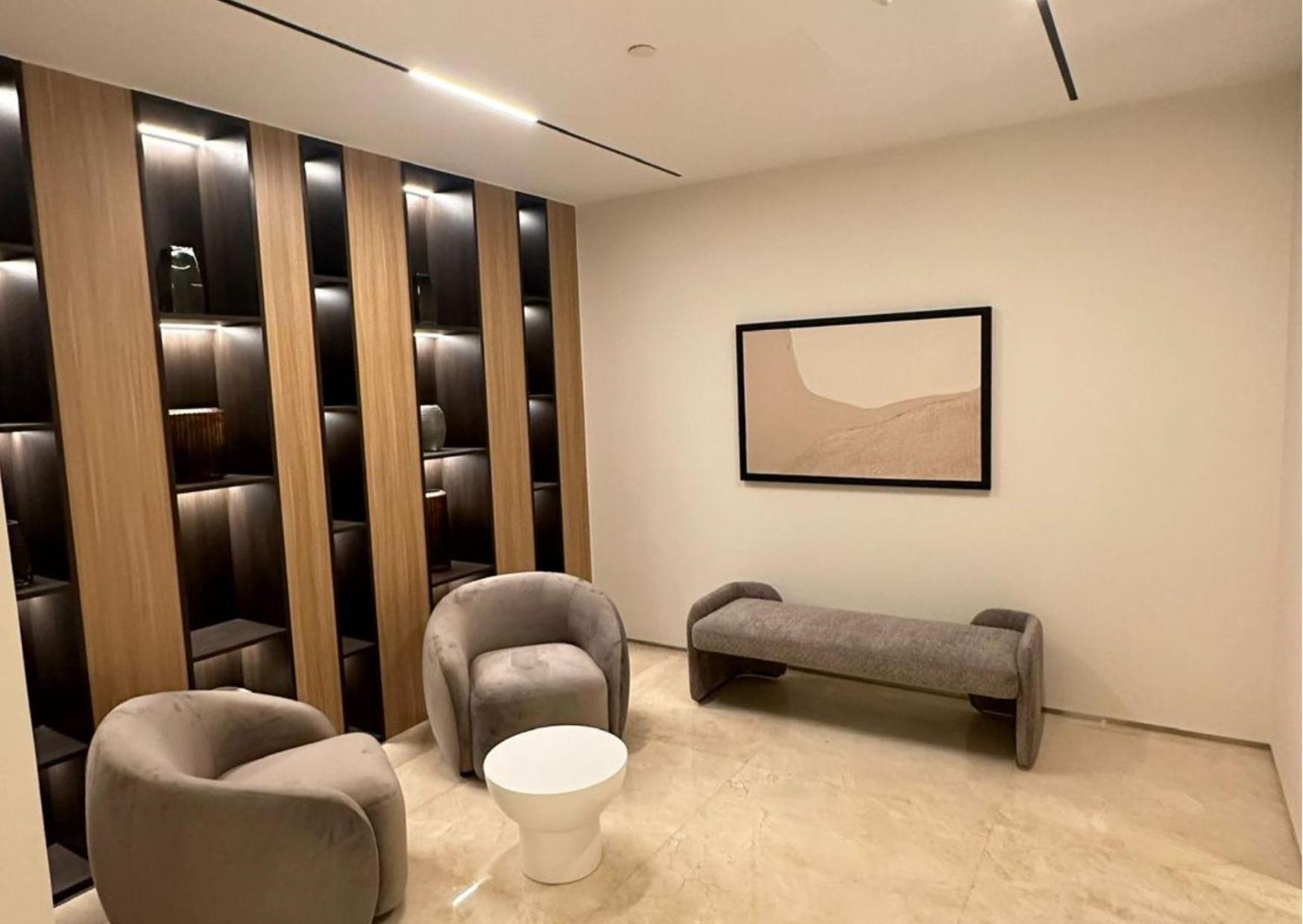 Eloquent 1br With Dedicated Study Area Apartment